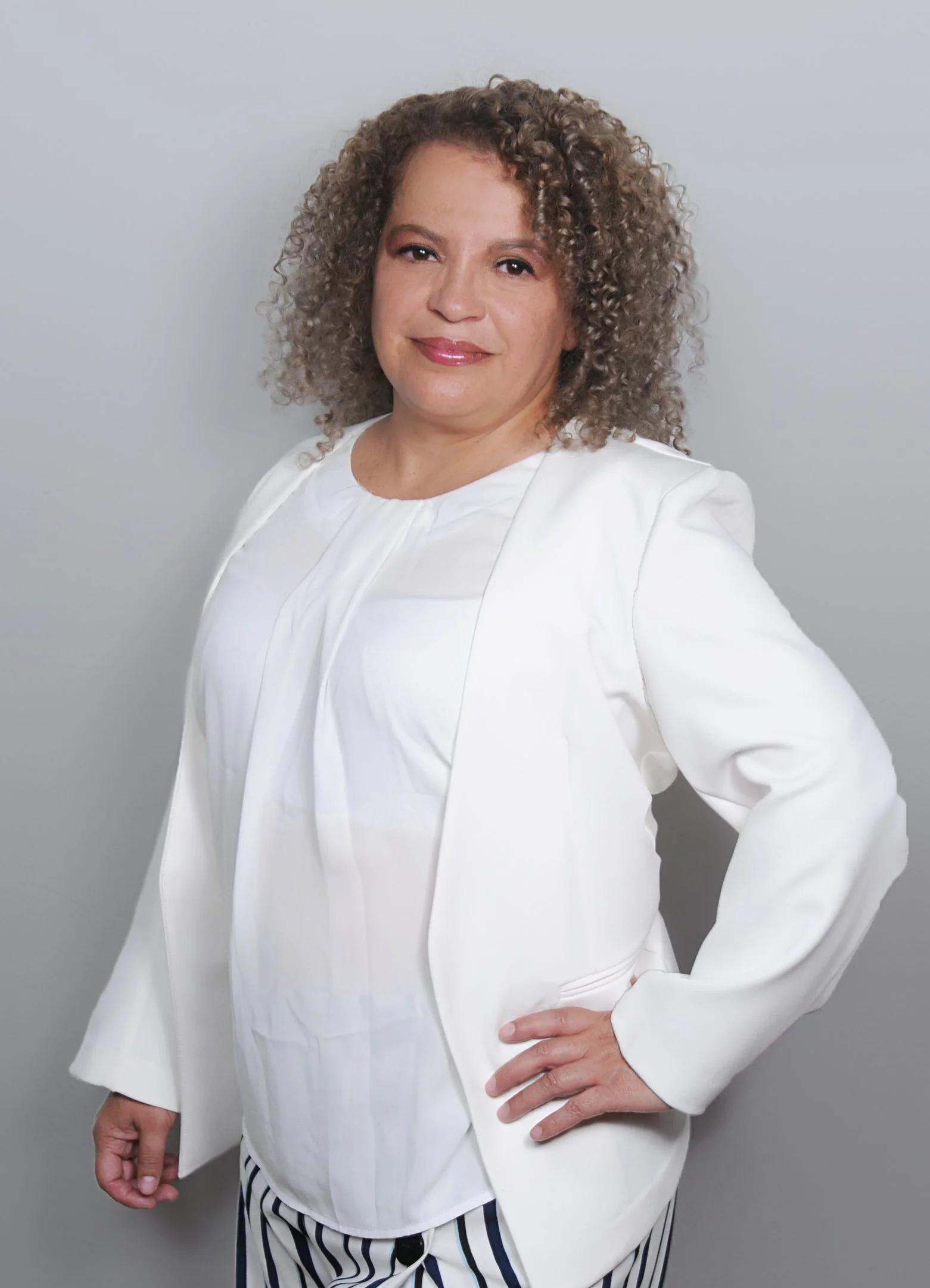 Sylvia Cisneros A Directora de Marketing.JPG