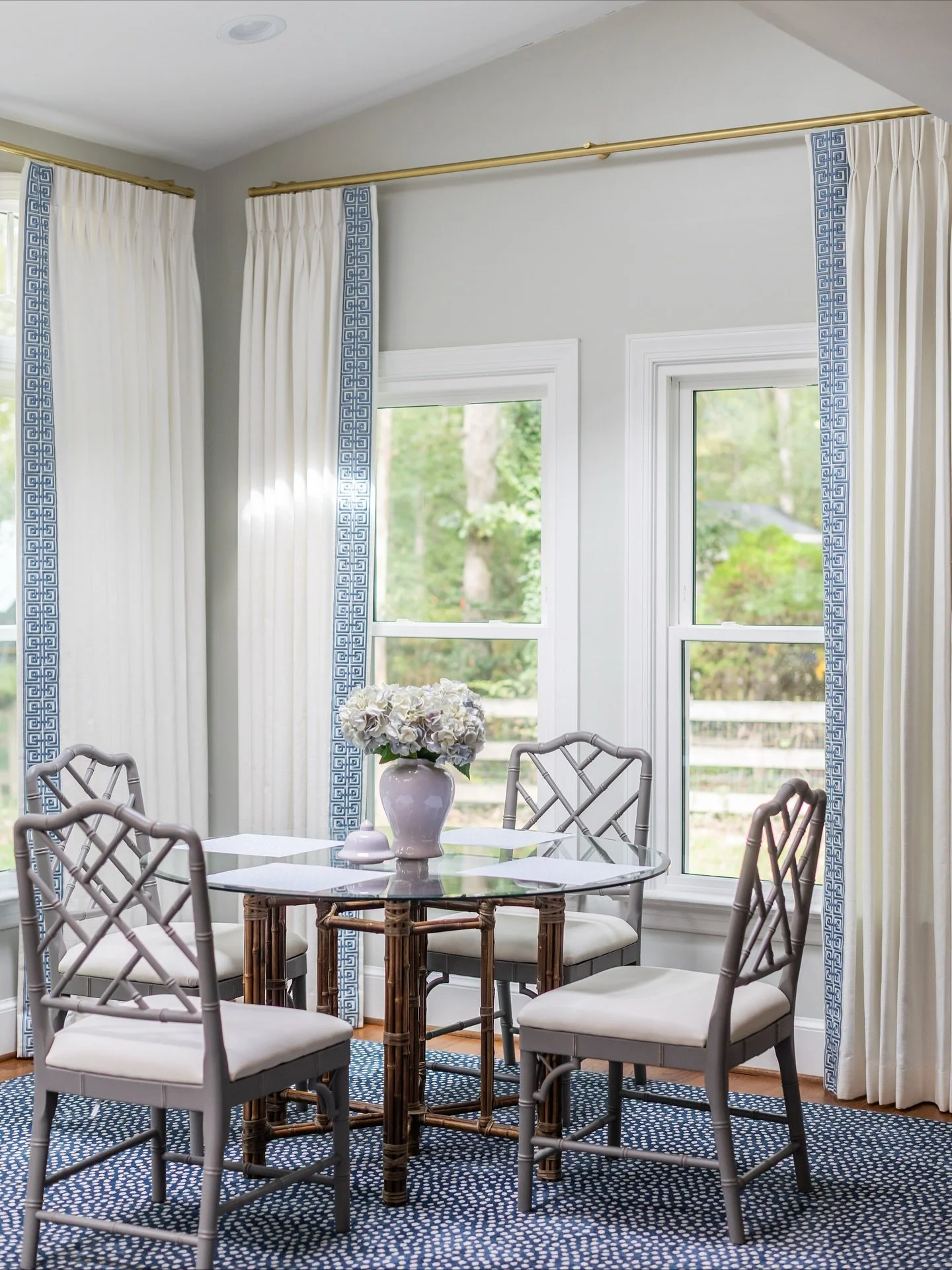 Custom details make all the difference. ✨ For this dining room, Design Consultant Ana helped her client design  drapery that balances classic style with playful color, with hardware and custom trim that ties the whole look together.

Ana&rsquo;s favo
