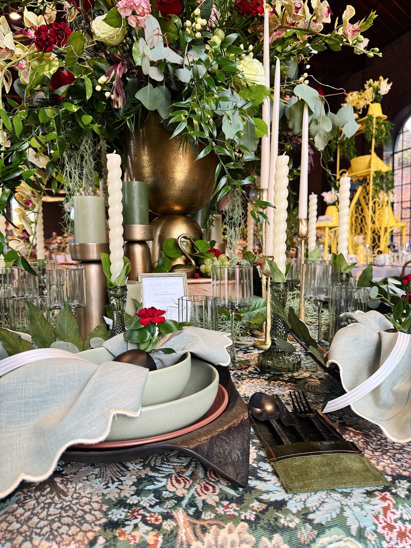 We were honored to be chosen as one of this year&rsquo;s designers for @littlehandsva&rsquo;s Annual Virginia Tablescapes fundraiser, and had such a wonderful time bringing our table to life in support of this incredible organization.

This year&rsqu