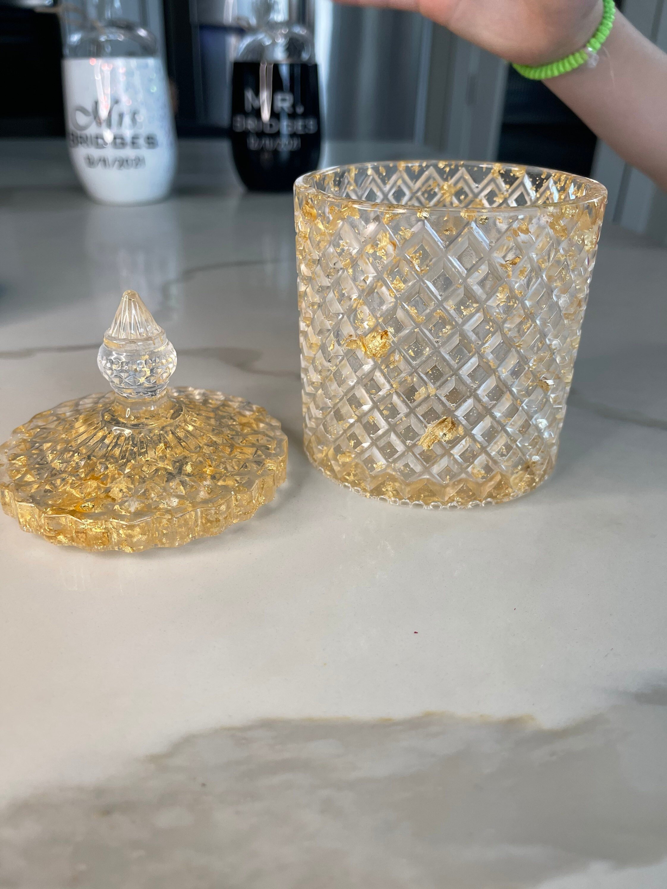 https://i.etsystatic.com/32441008/r/il/d668a1/3534782910/il_fullxfull.3534782910_4avp.jpg