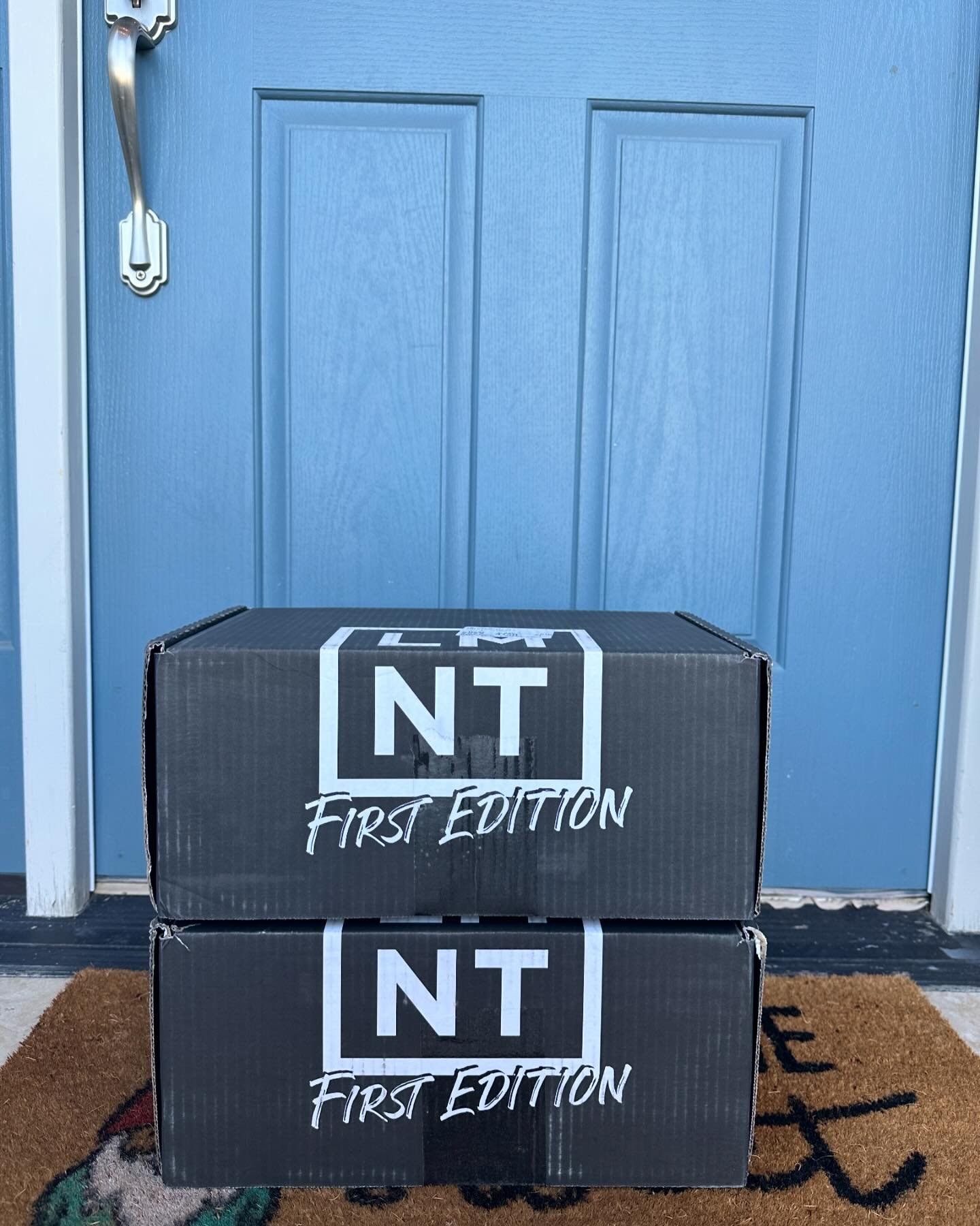 We had the BEST SURPRISE DELIVERY today. We cannot wait to share these with all of you! 🤤 Coming soon! #StaySalty @drinklmnt