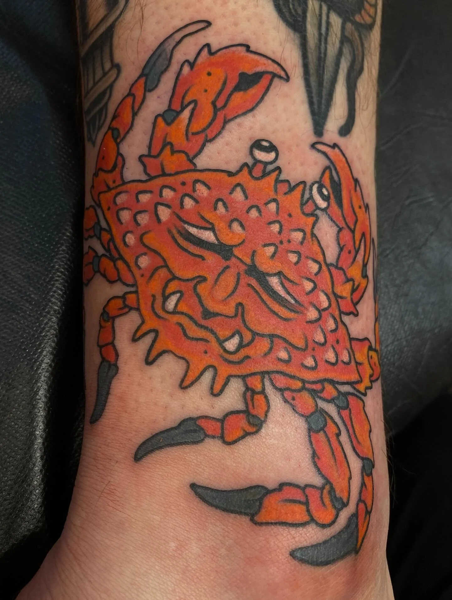 Heikegani for my pal Eric. Thank you for making the drive homie! Since y’all have been so good lately, here are a few healed pictures of work on Eric as well.
Have a good evening!
@sickleandmoontattoo