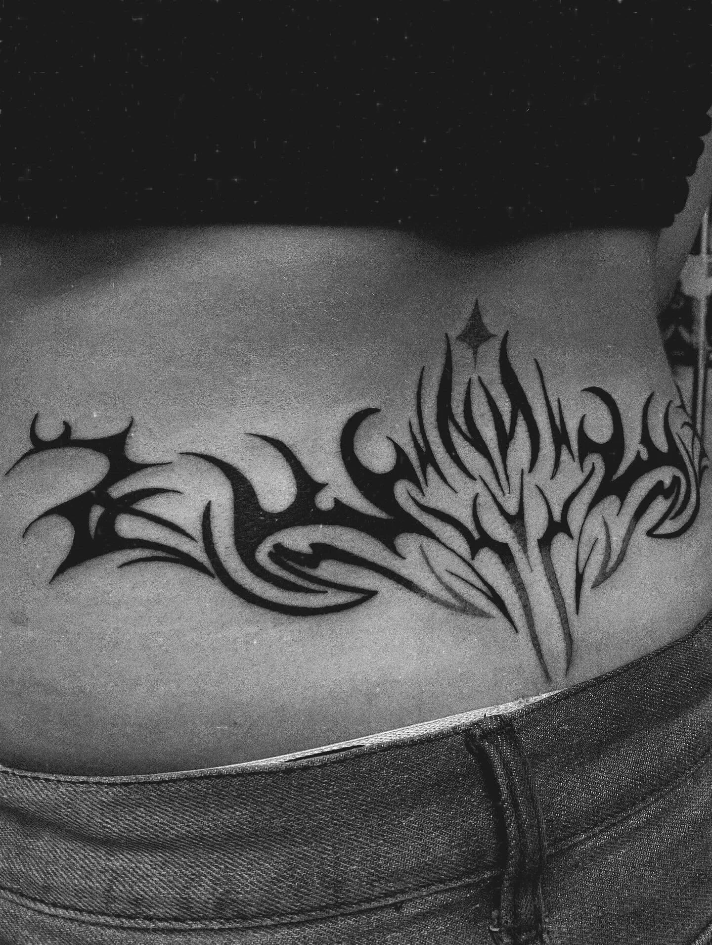 Cori had me feeling like a real tattooer or something the other day closing out a late night with some tribal on the lower back. Thanks for the opportunity and looking forward to next time! MORE LIKE THIS π @sickleandmoontattoo