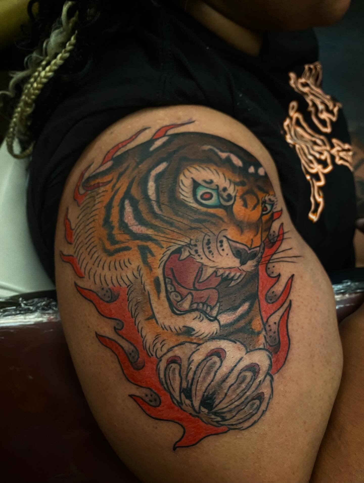 Smart Cat&rsquo;s pissed off auntie. Freshly sliced and buttered for Brandy, thank you for contributing to my campaign fund.

Donate NOW @sickleandmoontattoo