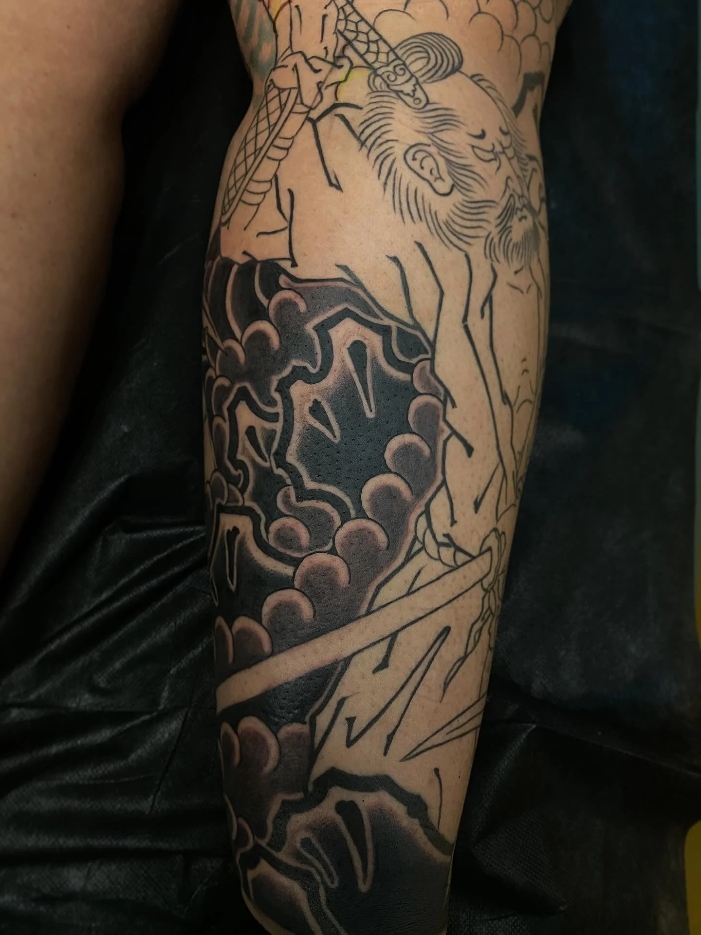 No fancy jokes, just some progress on this leg. You have my word that my days of being funny or fancy are over, dead and behind me.

Anyway thanks for getting tattooed Brandy and then for giving me some money afterwards.
@sickleandmoontattoo is where