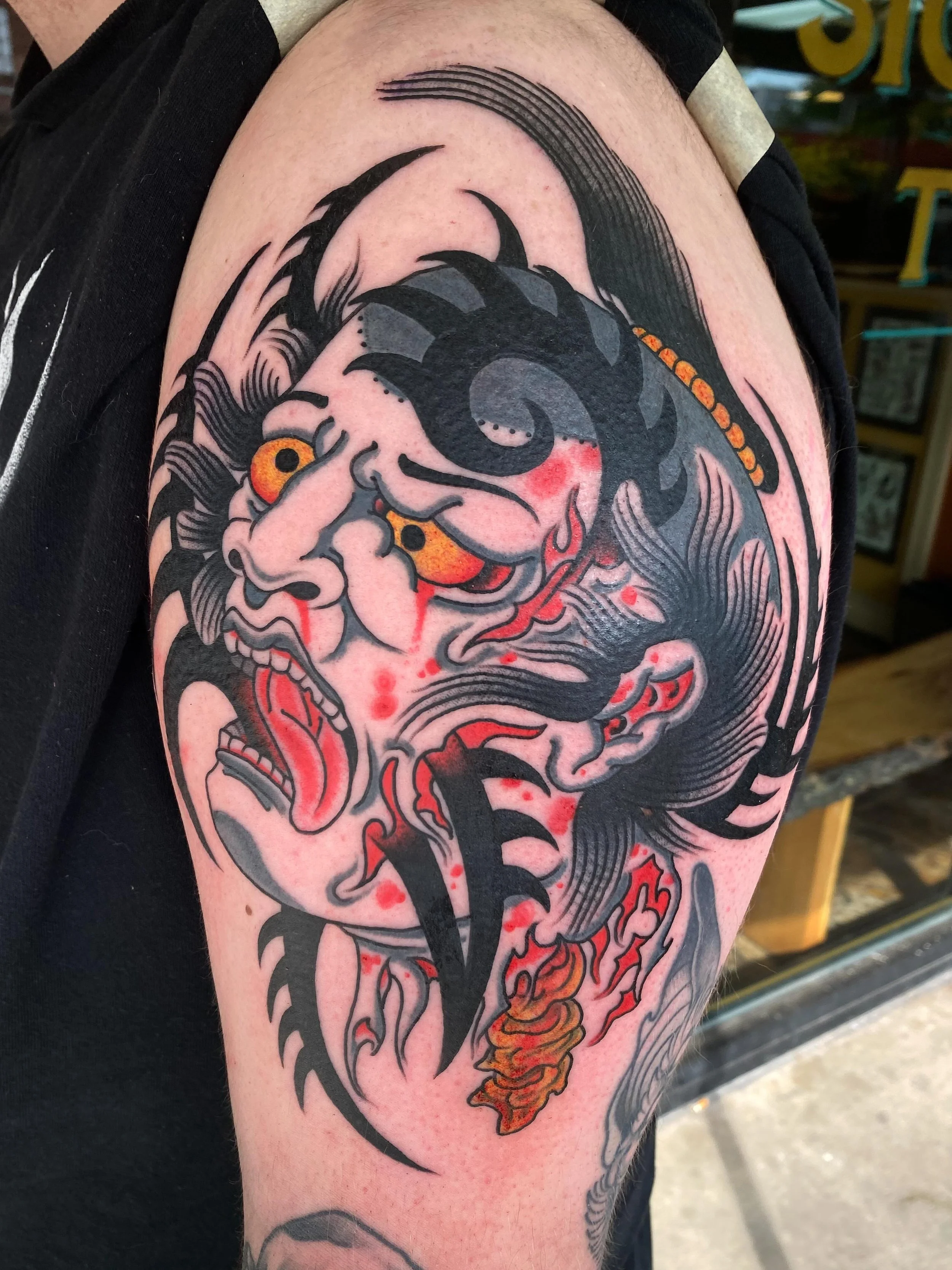 Thoughts spinning straight through your head

Take it all back at @sickleandmoontattoo