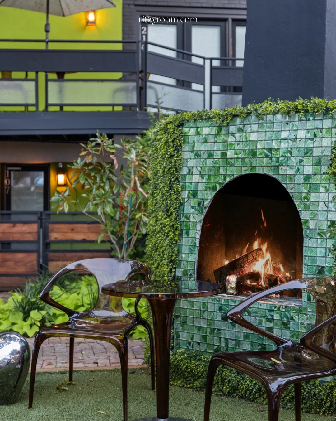 Your Google search for furnished apartments near me ends here. Ritzy Room specializes in exactly that: furnished rentals that make you feel at home during your extended stay. 

Think of it as an Airbnb alternative where quality and service are consis