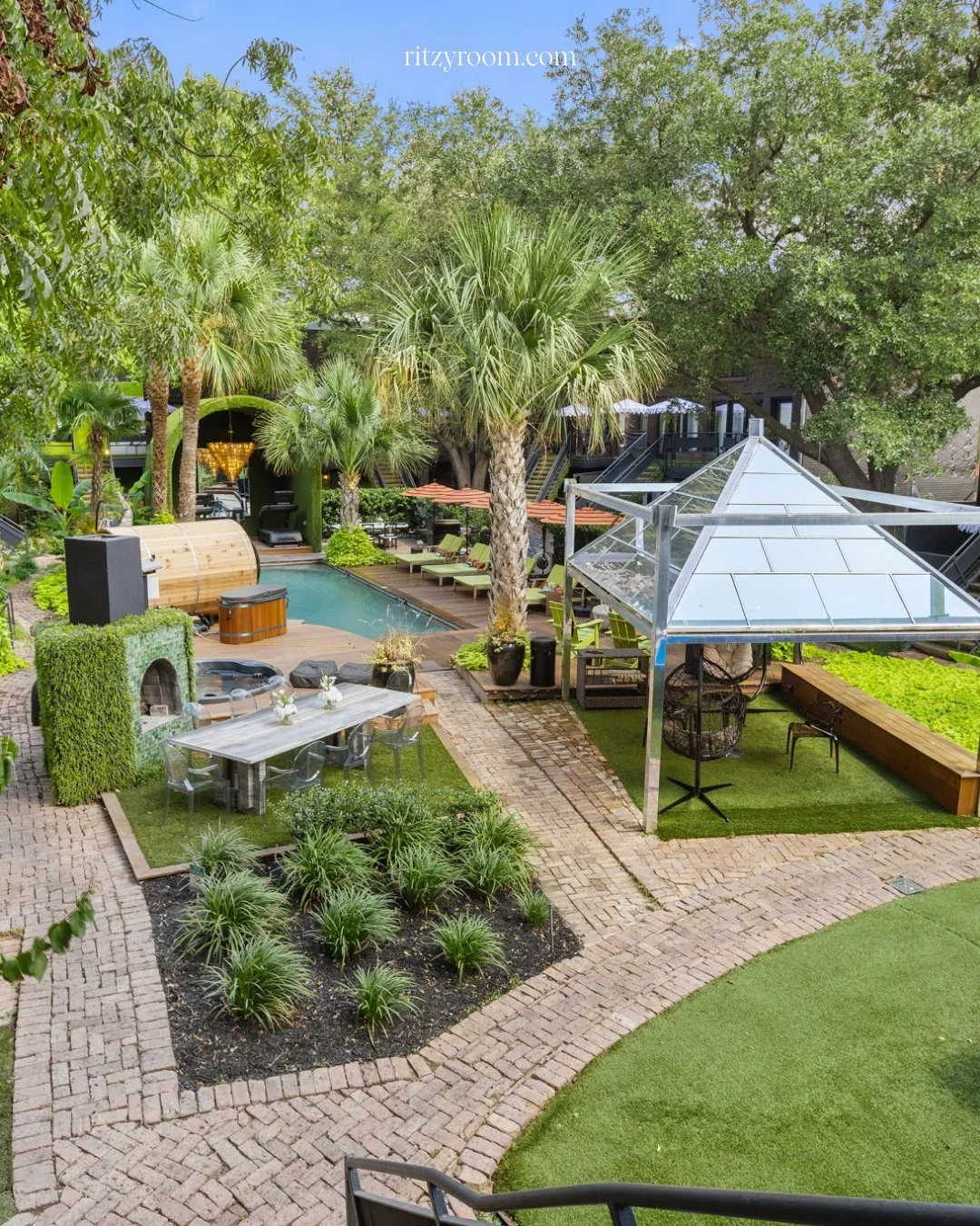 Step outside and enjoy some resort-style perks! Many Ritzy Room properties boast luxury outdoor amenities like rooftop terraces, swimming pools, and lush garden courtyards. Want to grill and chill? Some communities have BBQ stations and outdoor seati
