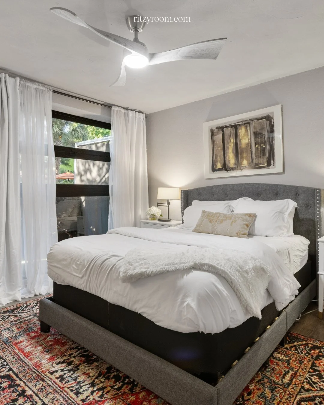 &ldquo;Cramped hotel room for a month? No thanks,&rdquo; &ndash; said every extended-stay traveler ever. We couldn&rsquo;t agree more. With Ritzy Room, you can trade the single-room squeeze for a spacious multi-room apartment. You&rsquo;ll have a liv