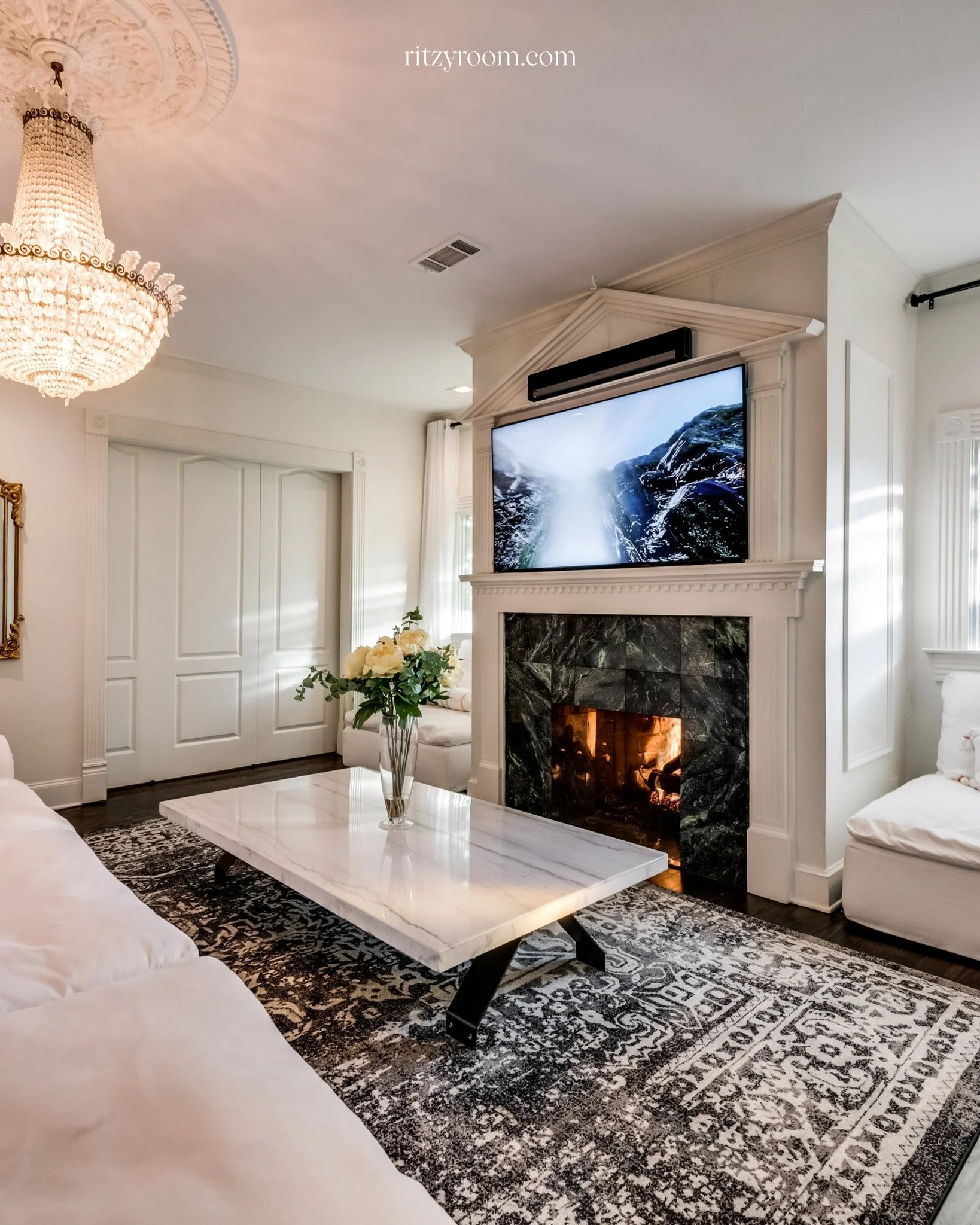 Stay in this fully furnished full home with towering ceilings, historic charm, a private balcony, king size beds, and fast Wi-Fi &mdash; perfect for monthly rentals, weekly rentals, or short term rentals that feel like home. 🏙️✨ #MonthToMonth #Lofts