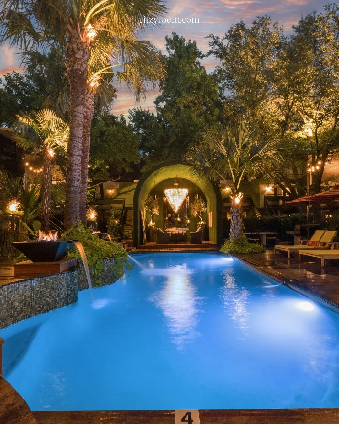 The World Cup is coming to Dallas, and your stay should be just as legendary. ⚽🏆
Stay steps from the action with comfort that matches the excitement &mdash; premium furnishings, private coworking spaces, and lounges perfect for pre-game meetups. Whe