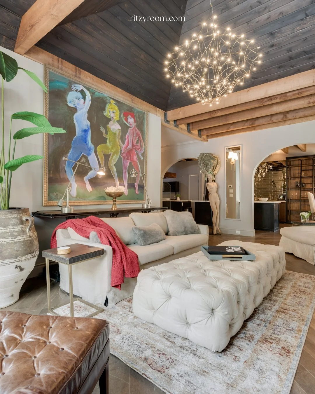 🗓️ How to book your Dallas stay at Ritzy Room:

1. Visit ritzyroom.com (book direct and save!)

2. Pick your dates

3. Choose your favorite space &mdash; just like that! Whether it&rsquo;s a weekend in Dallas or an extended visit, Ritzy Room makes i