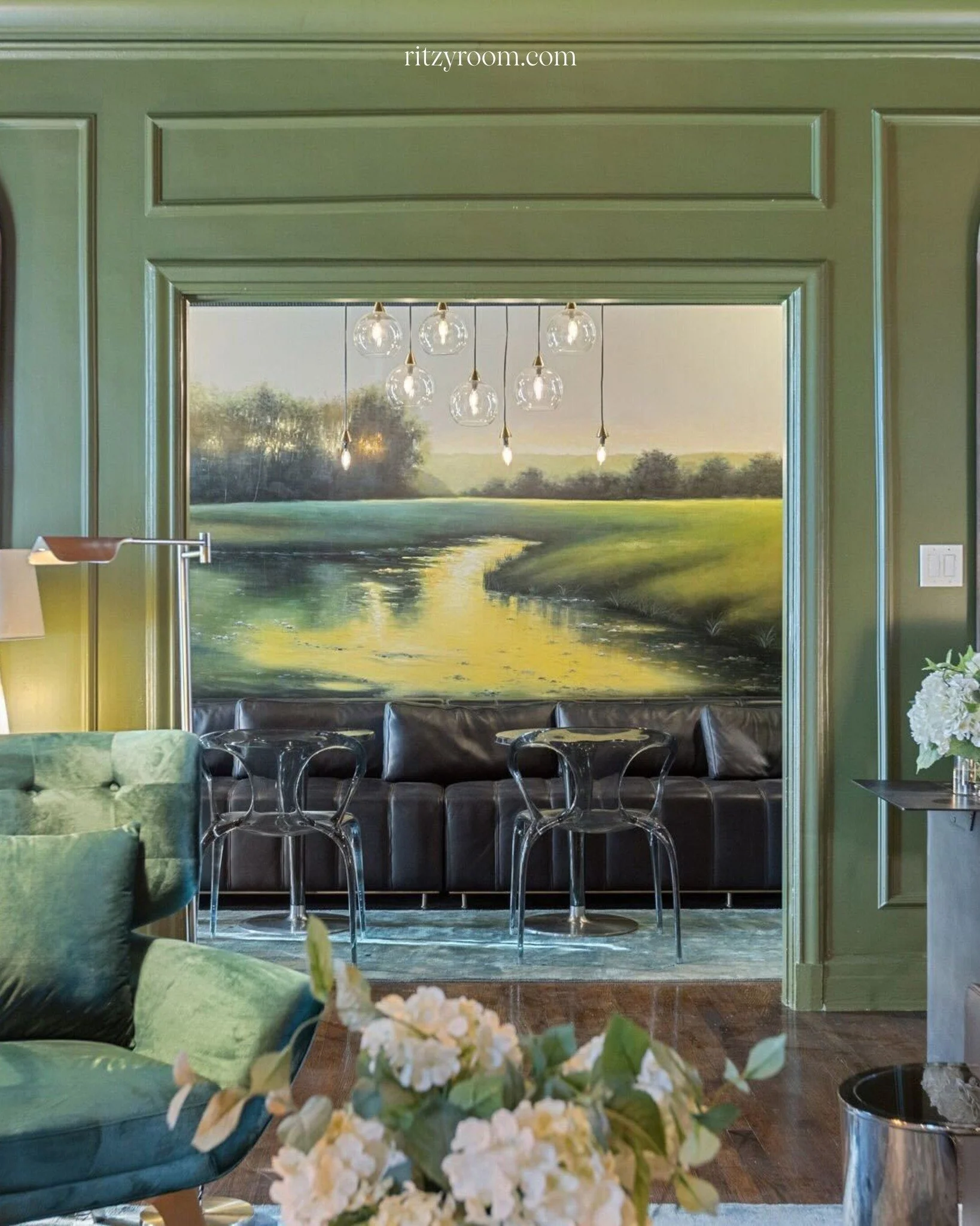 Expect comfort, clarity, and care &mdash; every time.
Ritzy Room was created for guests who value both style and function. Expect beautifully maintained spaces, dependable service, and amenities that support real life &mdash; not just overnight stays