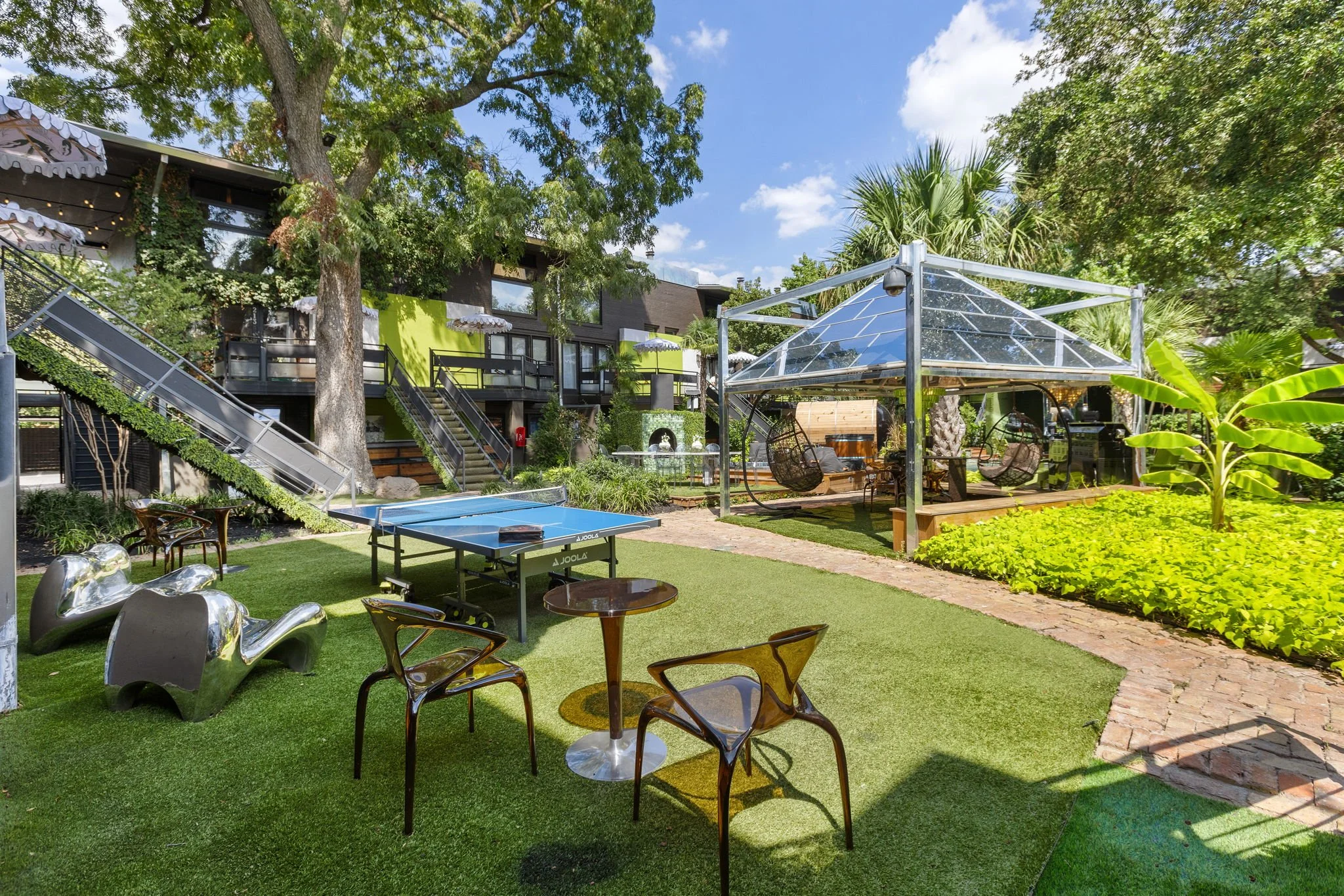Courtyard(4).jpg