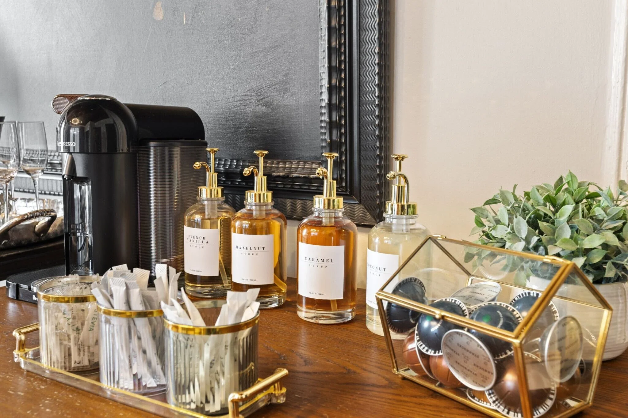 Morning coffee. Clean counter. Calm start. A furnished apartment with a stocked kitchen makes business travel feel doable. ☕✨ #furnishedapartments #businesstravel

www.ritzyroom.com

#CorporateHousing #FeelAtHome #ExtendedStay #SantaFeTrail #CozyRetr