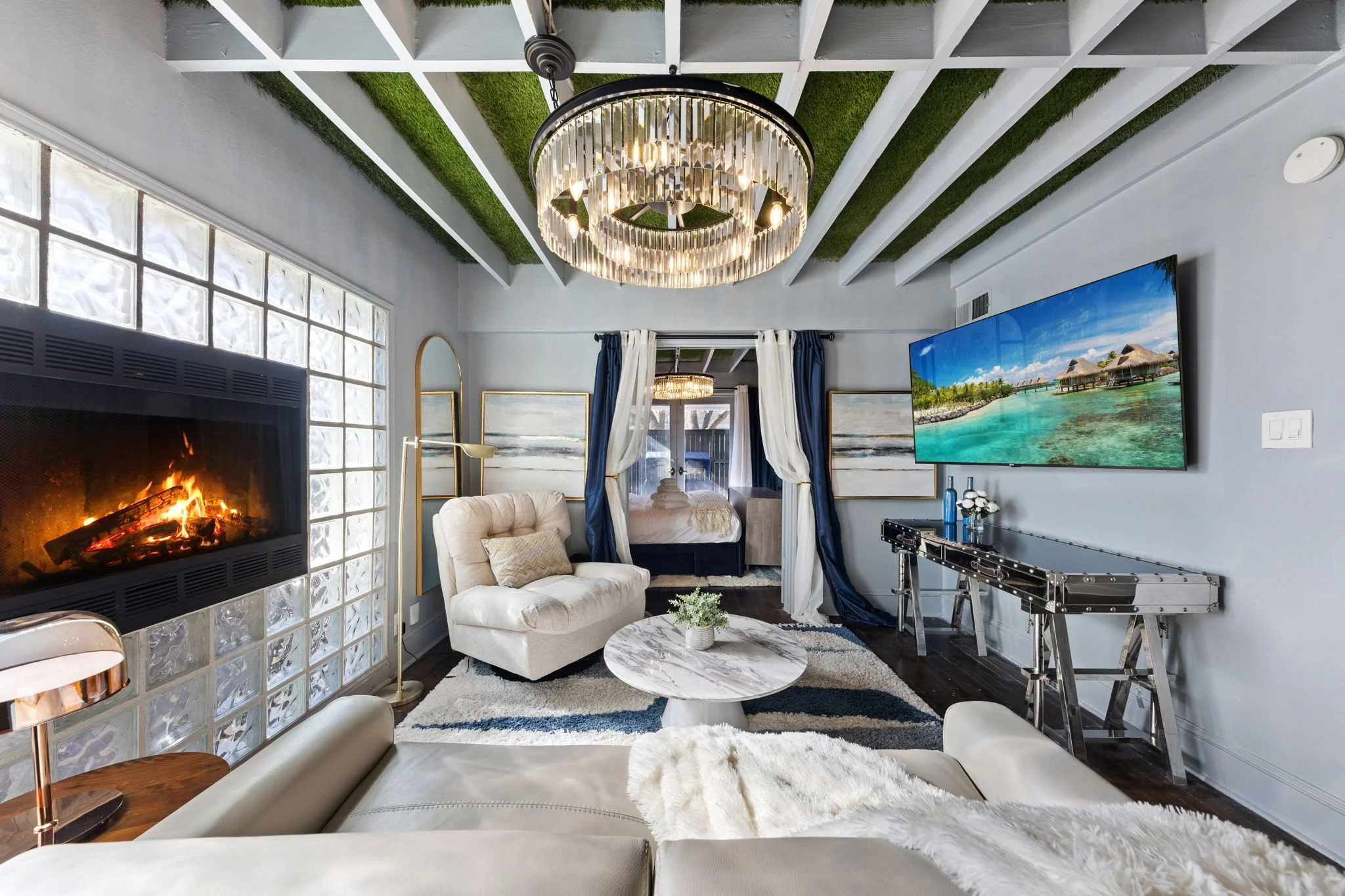 If you&rsquo;re traveling for work and you&rsquo;re over the &ldquo;hotel shuffle,&rdquo; consider corporate housing instead. Ritzy Room furnished apartments include fully equipped kitchens, high-speed internet, cable TV, and laundry facilities&mdash