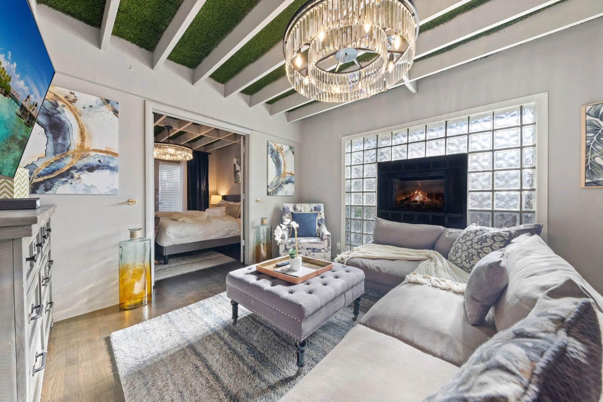 For short-term stays that still need to function like home, look for furnished apartments with kitchens, laundry, and reliable internet. A week-long stay testimonial on the Furnished page reinforces that these stays can feel more home-like than hotel