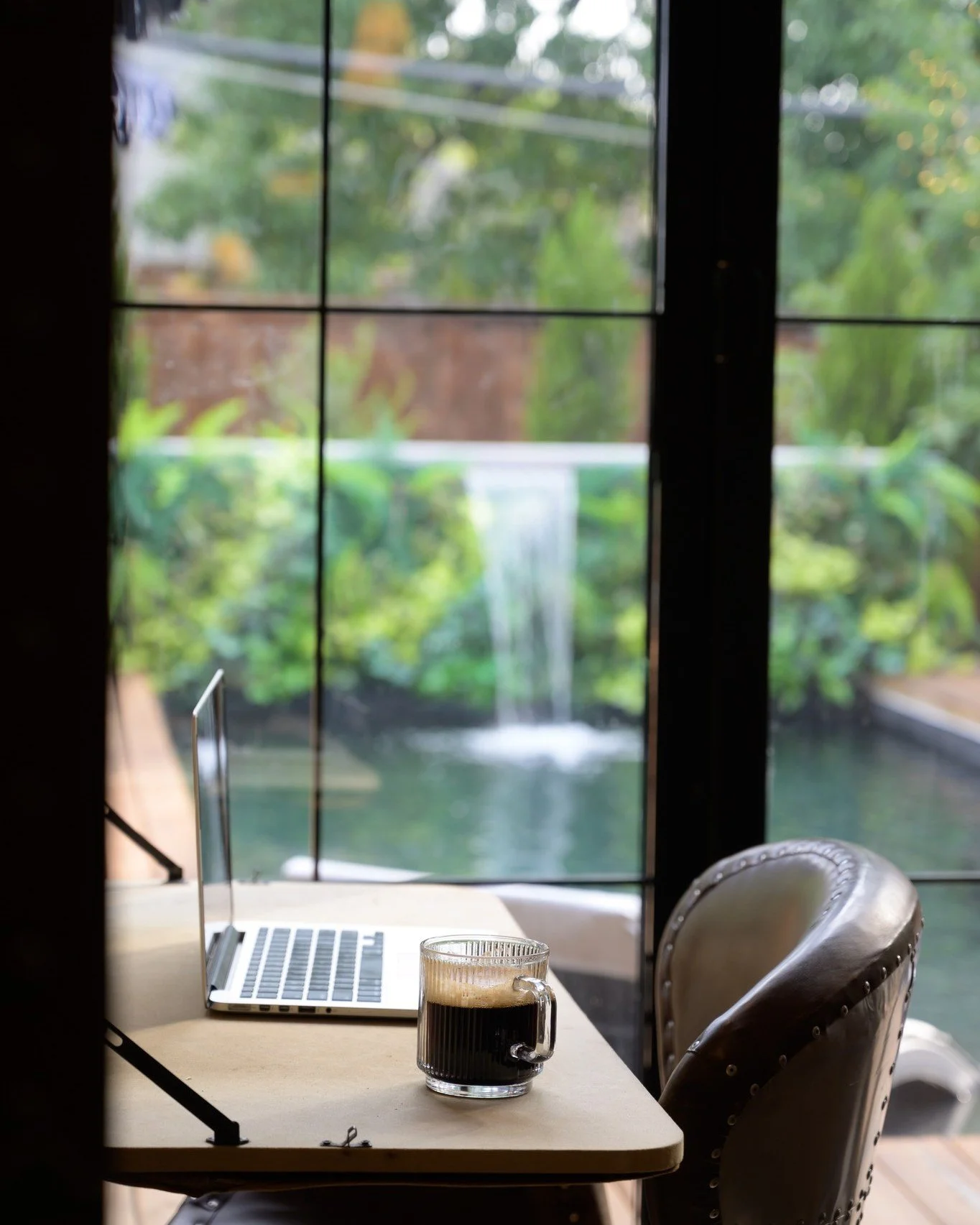 Check in fast, open your laptop, settle in with ease.

@miguelfriasphoto 

www.ritzyroom.com

#CorporateHousing #FeelAtHome #ExtendedStay #SantaFeTrail #CozyRetreat #VacationRental #VacationRentalresidence #VacationRentalhome #kindwords #HolidayHome 