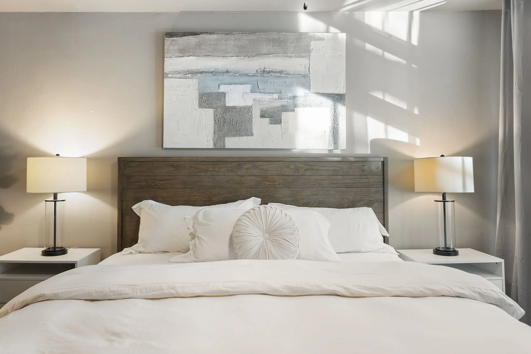 Coming in for a project? Stay somewhere built for routine.

www.ritzyroom.com

#CorporateHousing #FeelAtHome #ExtendedStay #SantaFeTrail #CozyRetreat #VacationRental #VacationRentalresidence #VacationRentalhome #kindwords #HolidayHome #Airbnb #Airbnb