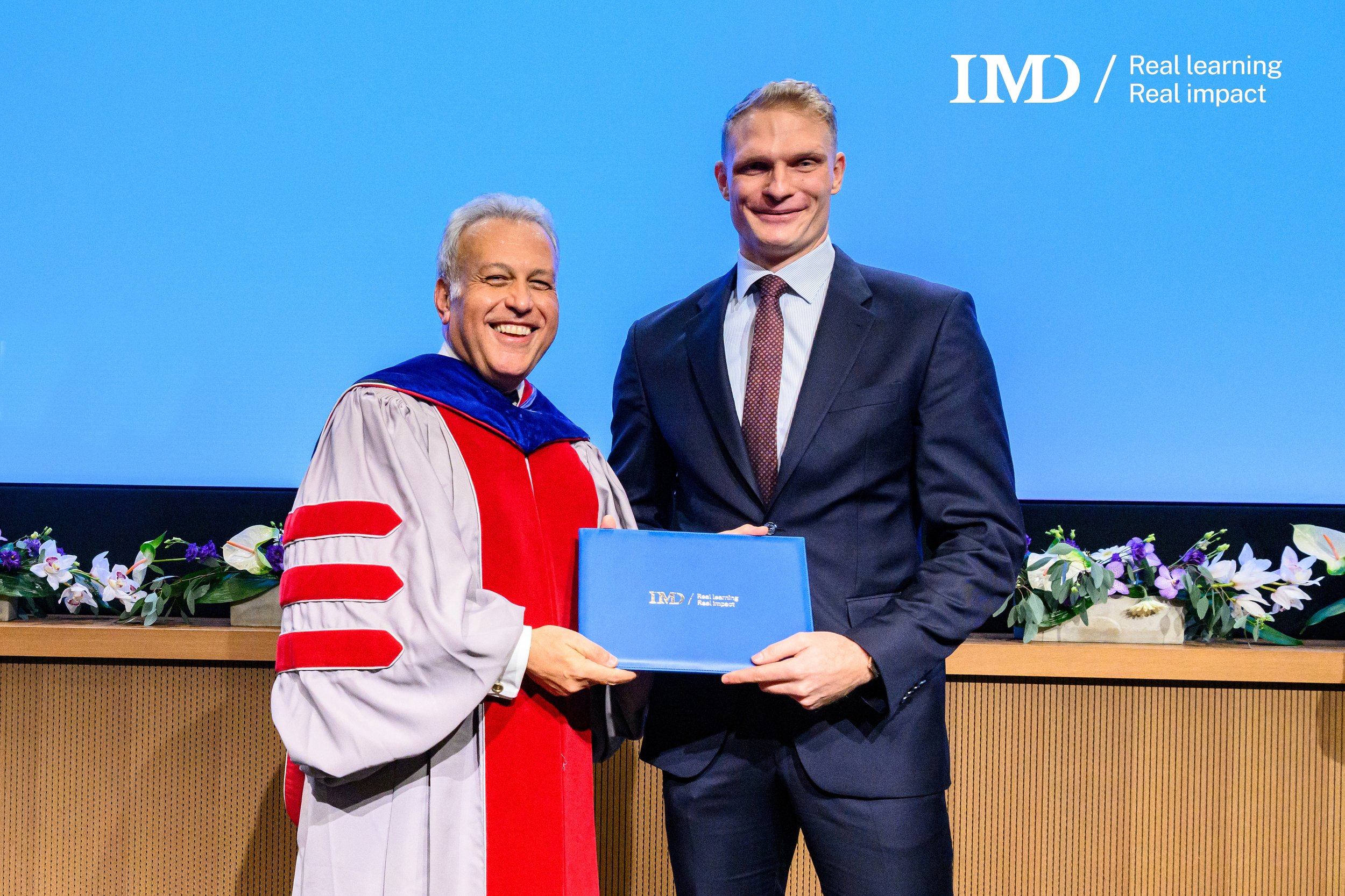 MBA am IMD Lausanne mit Auszeichnung abgeschlossen