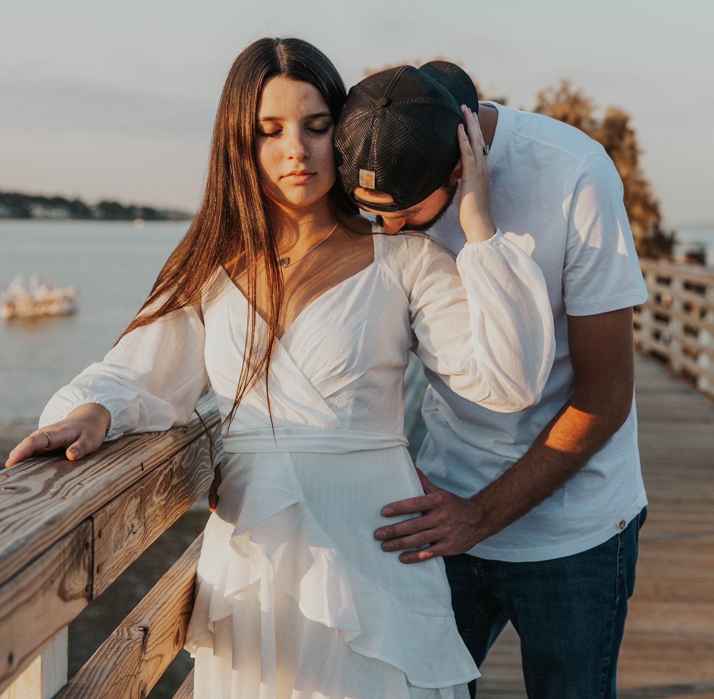 You and me, it&rsquo;s a forever kind of thing🤍
.
#wedding #photographer #weddingphotographer #weddingphotography #familyphotos #familyphotographer #newengland #newenglandphotos #newenglandphotographer #travelingphotographer #newenglandweddingphotog