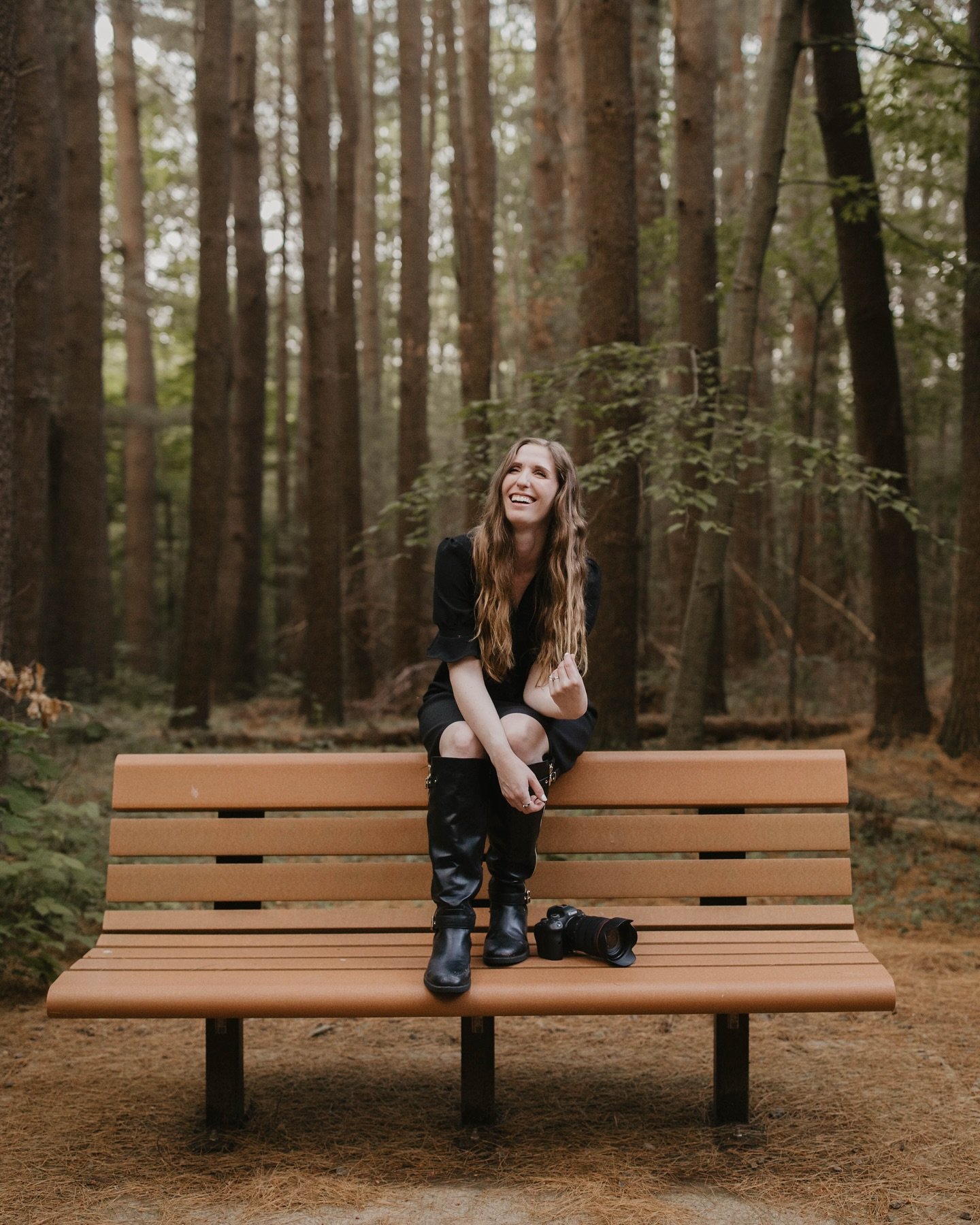 Hey hey! I&rsquo;m Danielle &mdash; but all my favorite people call me Dee!
I just got some fresh new headshots (shoutout to the forever fab @abigailreneephotography ) and figured it was the perfect time to reintroduce myself and say hi!

Photography