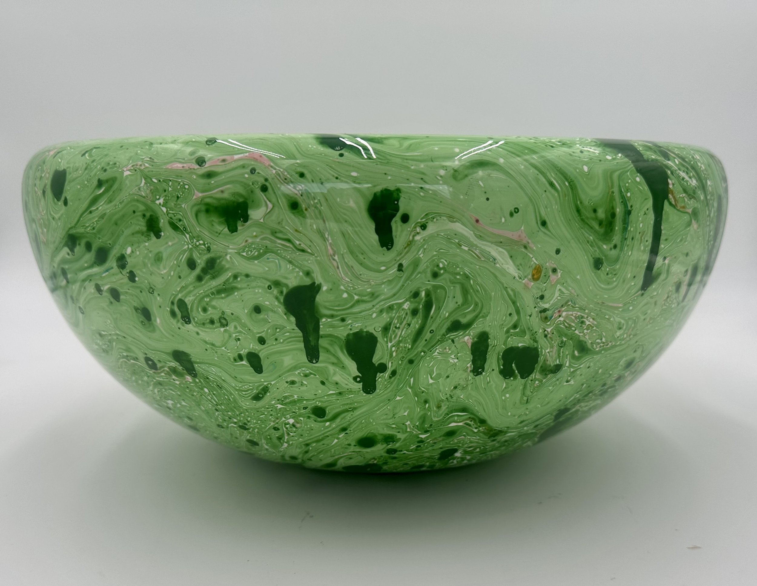 Lacquered resin bowl green