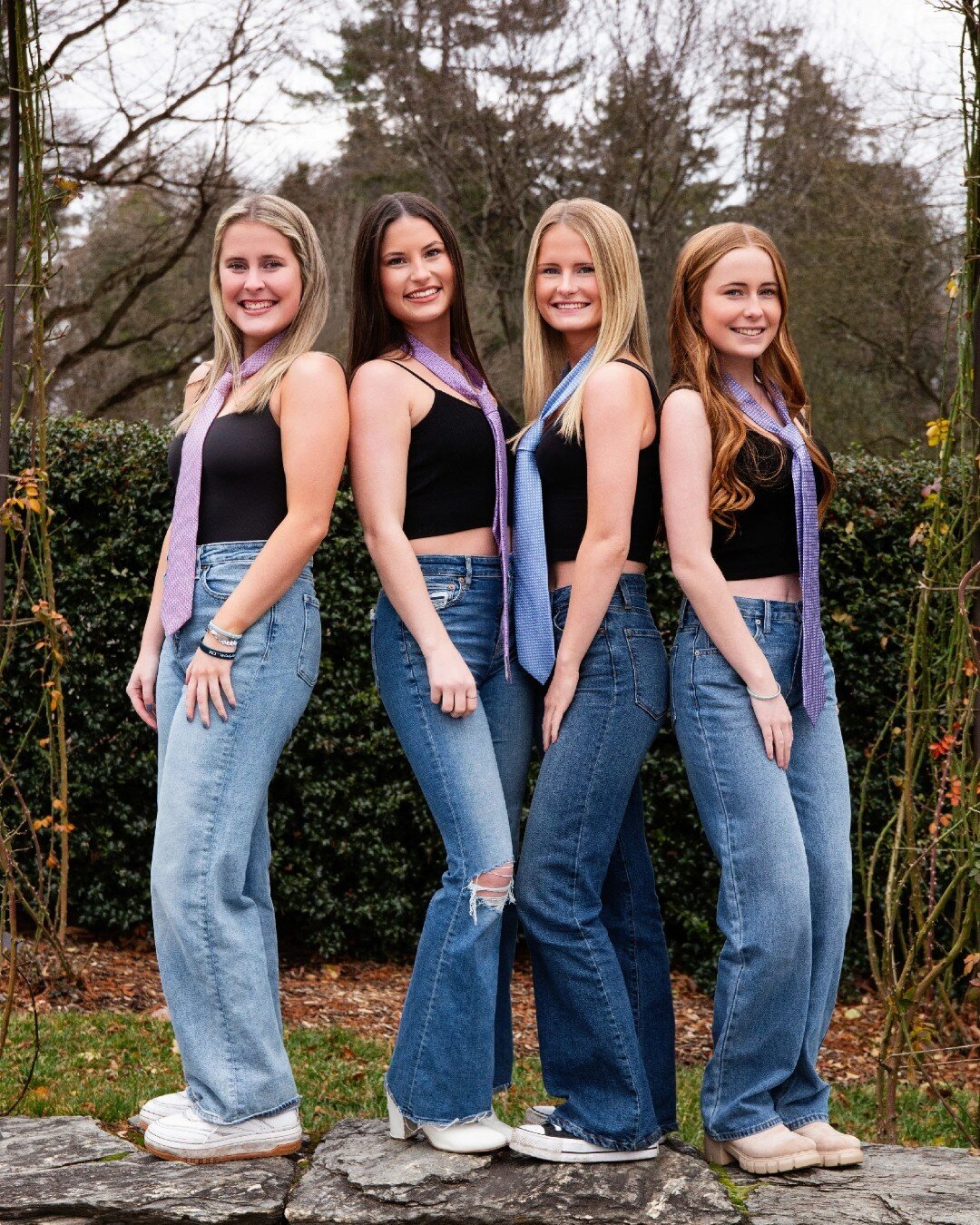 What do you call four Hickey sisters all together in one photo? Gorgeous!

Despite the balmy 28 degrees at Longwood Gardens that day, we powered through to create some beautiful Christmas gifts! 🎄🎁 Kate had just graduated from Penn State, Caroline 