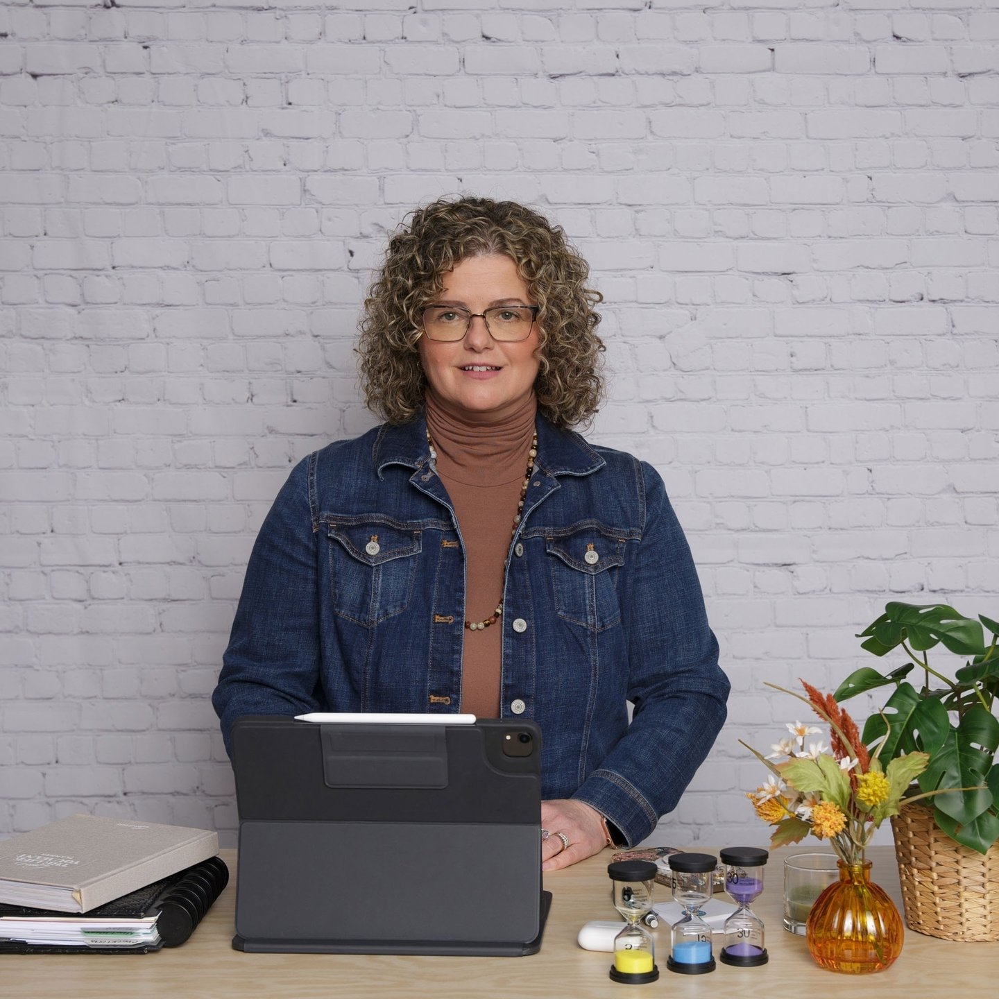 Behind every successful small business, there's a story of struggle, triumph, and determination. Meet Sabrina Quairoli, a beacon of guidance for small business owners. With over 25 years of experience under her belt, Sabrina embodies the spirit of ai