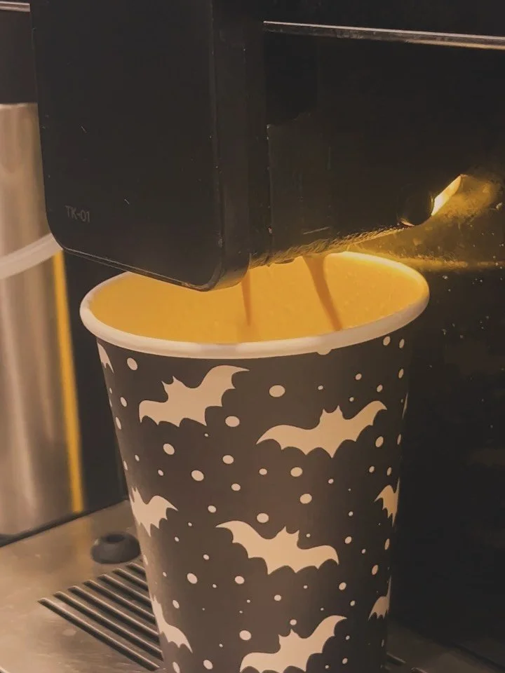 The vibes in salon: 🎃🍂👻🍁☕️💇🏻&zwj;♀️🧡

These cozy vibes calling your name? Book your appointment and enjoy a spook-tacular latte or dirty soda! 😍

24/7 Online Booking in our bio. 
Woodlands | 281-465-4247
Magnolia | 281-259-1222
