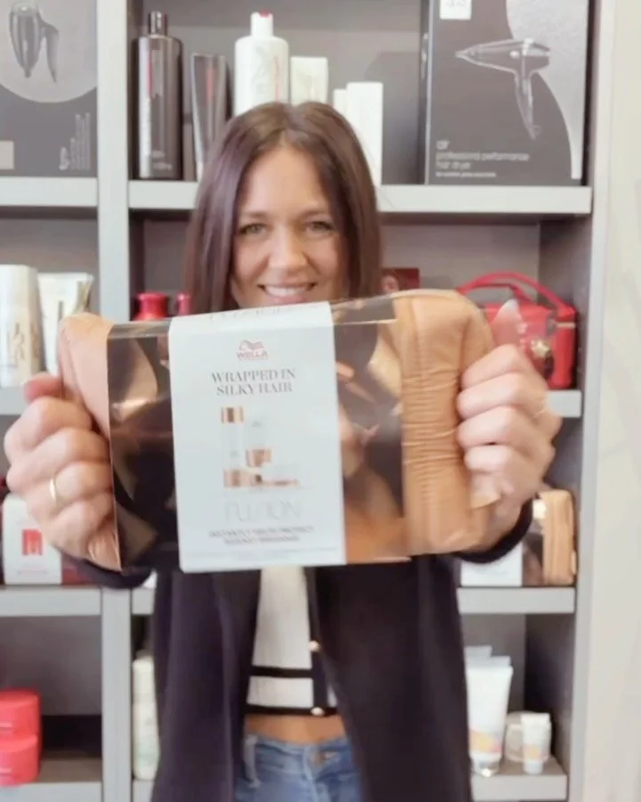 On Brittiny&rsquo;s Wish List is the Wella Fusion Set!✨

Why Brittiny loves it 😍&darr;
💧Formulated with Metal Purifier to protect hair from harmful metals present in water 

🔗Formulated with Fusion Silksteel Technology that repairs hair fibre on m