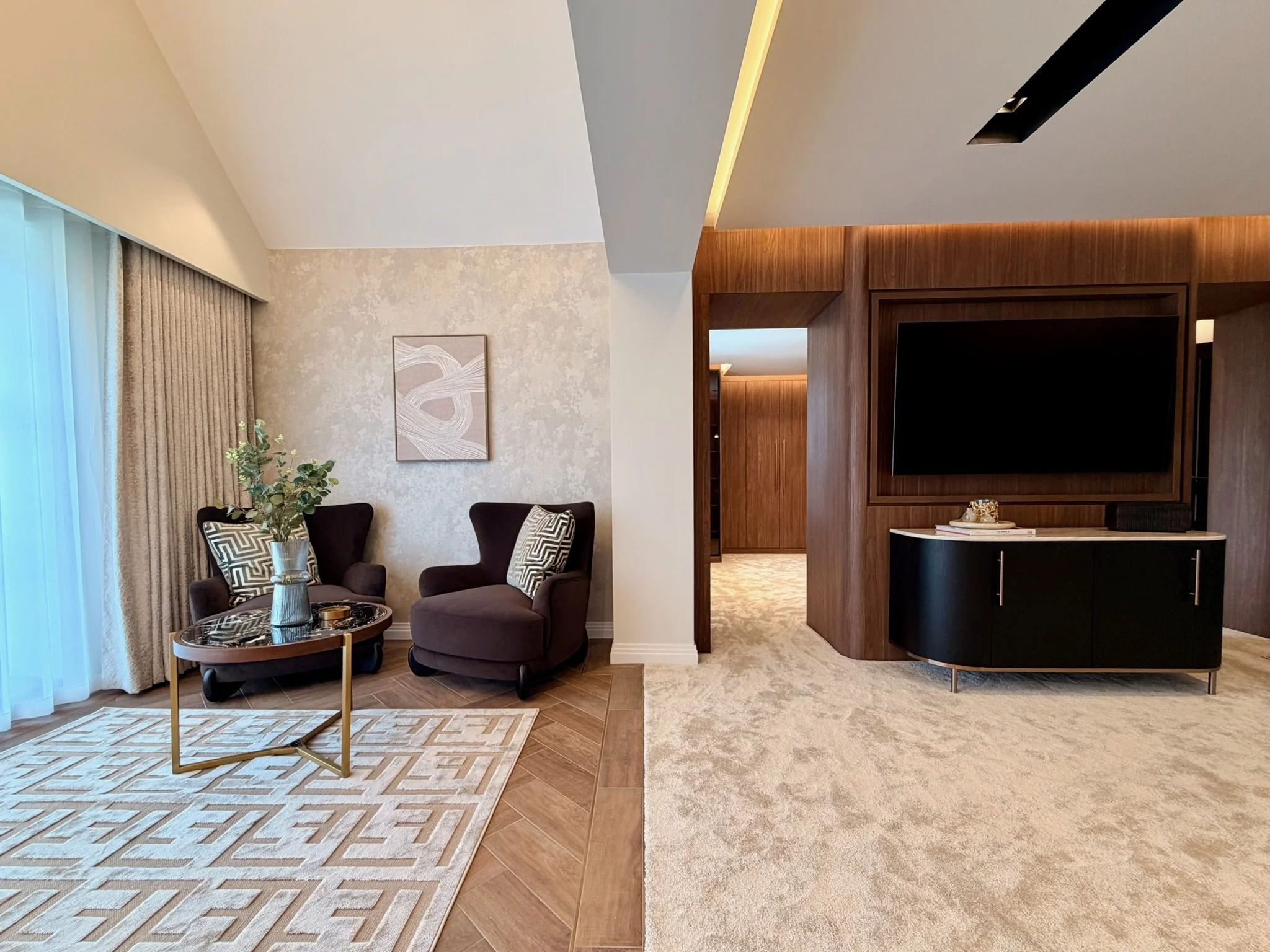 The Blackwood Project: A Full House Interior Design