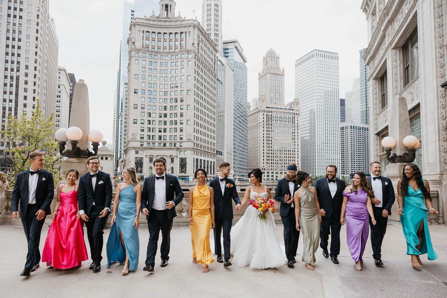A few of my favorite wide shots that definitely deserve their spot on our page!!!

I love a classic neutral wedding but I gotta say that I&rsquo;m LIVING for the pops of color that our couples are throwing into their designs recently!! SUCH a vibe!