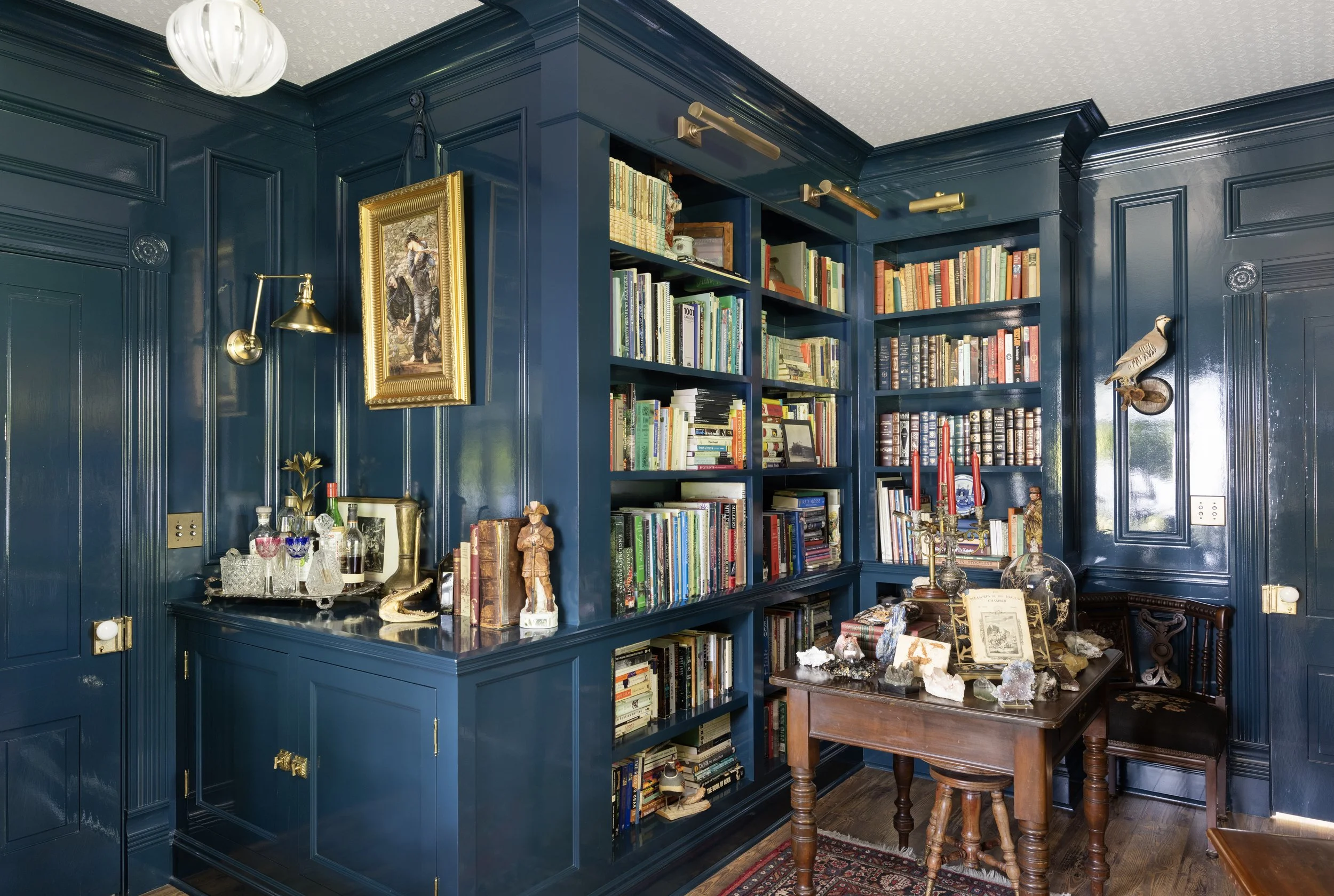 Freeze-Victorian-Bookshelves-Library.jpg