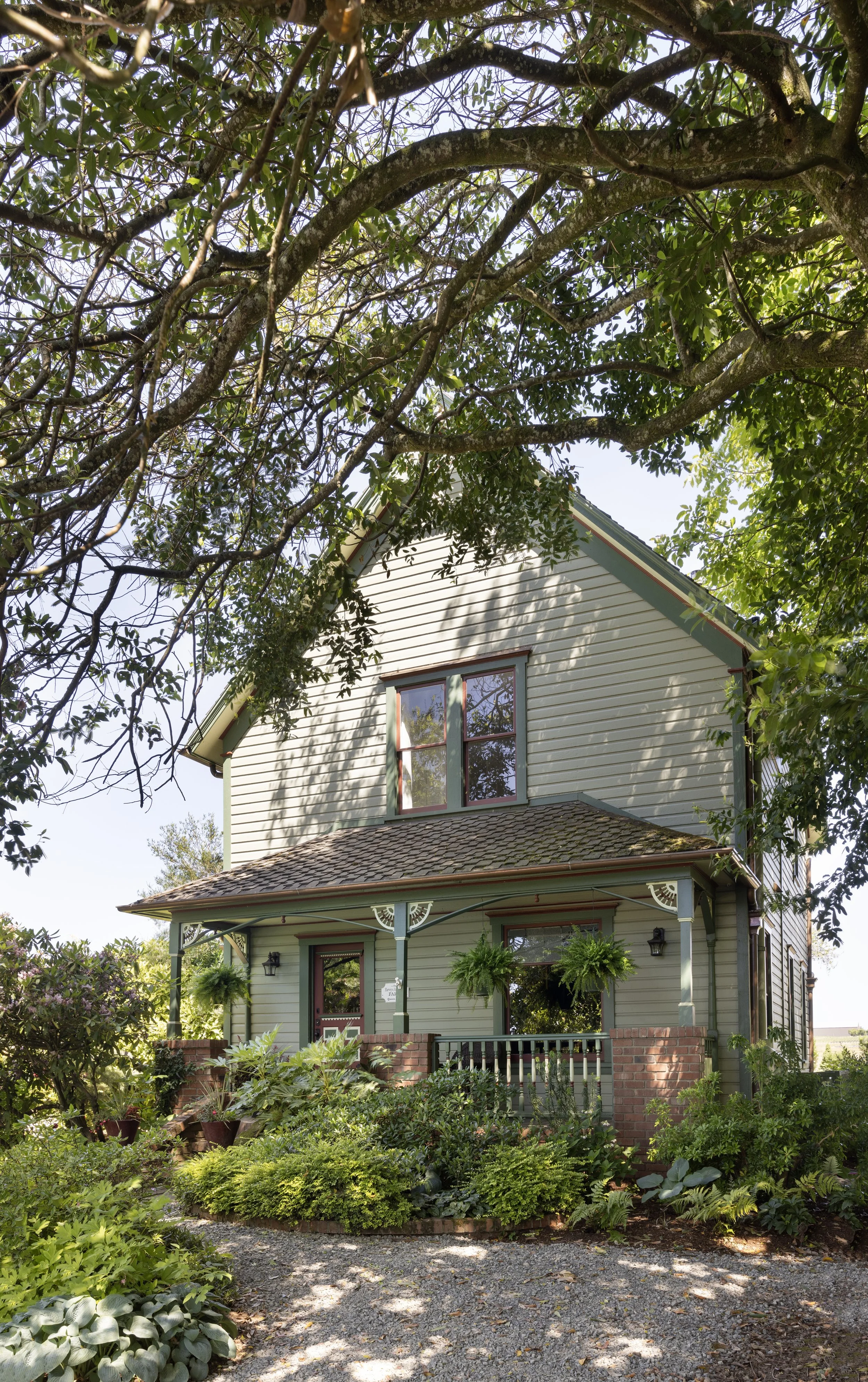 Freeze-Front-Farmhouse-Queen-Anne-Victorian.jpg