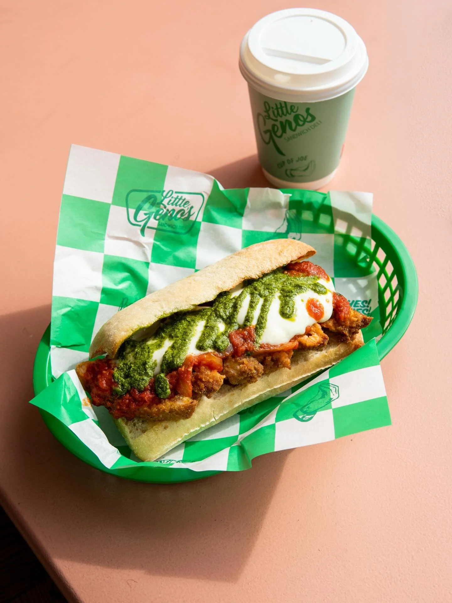 CHICKEN PARMIGIANA
Crusty Ciabatta 
Parmesan Garlic Butter
Crispy Breaded Chicken
Vodka Marina Sauce
Buffalo Mozzarella 
Basil Pesto