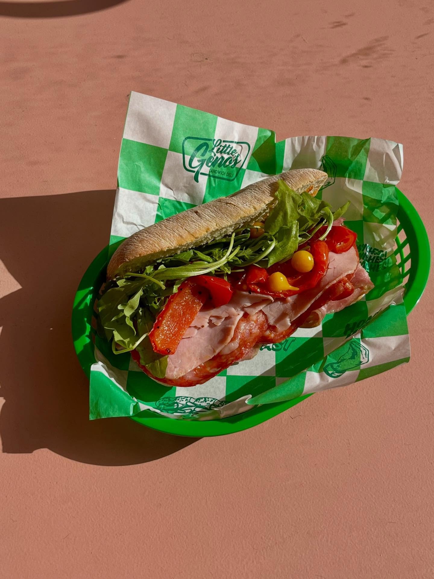 THE ITALIAN
Crusty Ciabatta
Calabrian Chilli + Tomato Sauce
Fennel Salami
Pepperoni
Smoked Ham
Roasted Peppers + Yellow Drop Peppers
Rocket
Balsamic Dressing