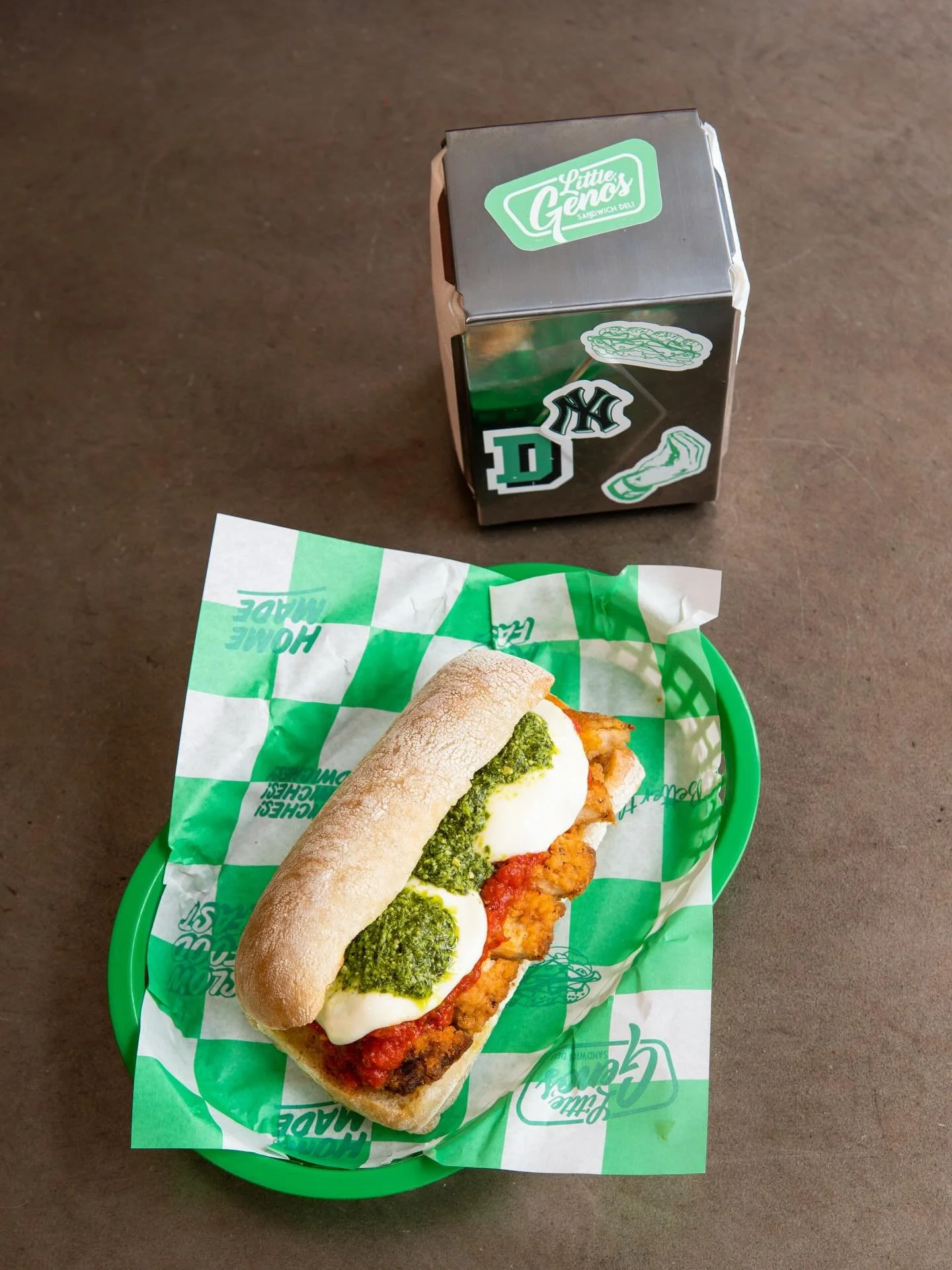 CHICKEN PARM 
Crusty Ciabatta 
Parmesan Garlic Butter
Crispy Breaded Chicken
Vodka Marinara Sauce
Buffalo Mozzarella 
Basil Pesto