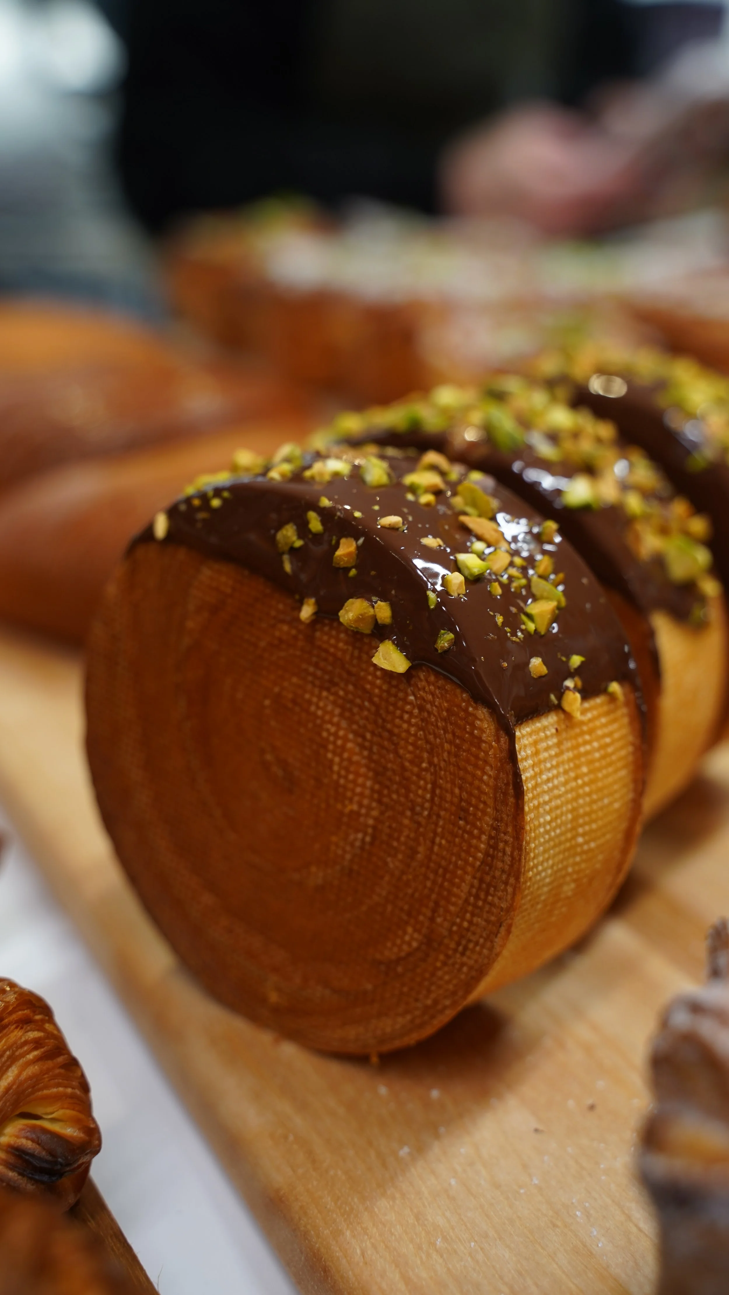 chocolate pistachio New York rolls (Supremes)