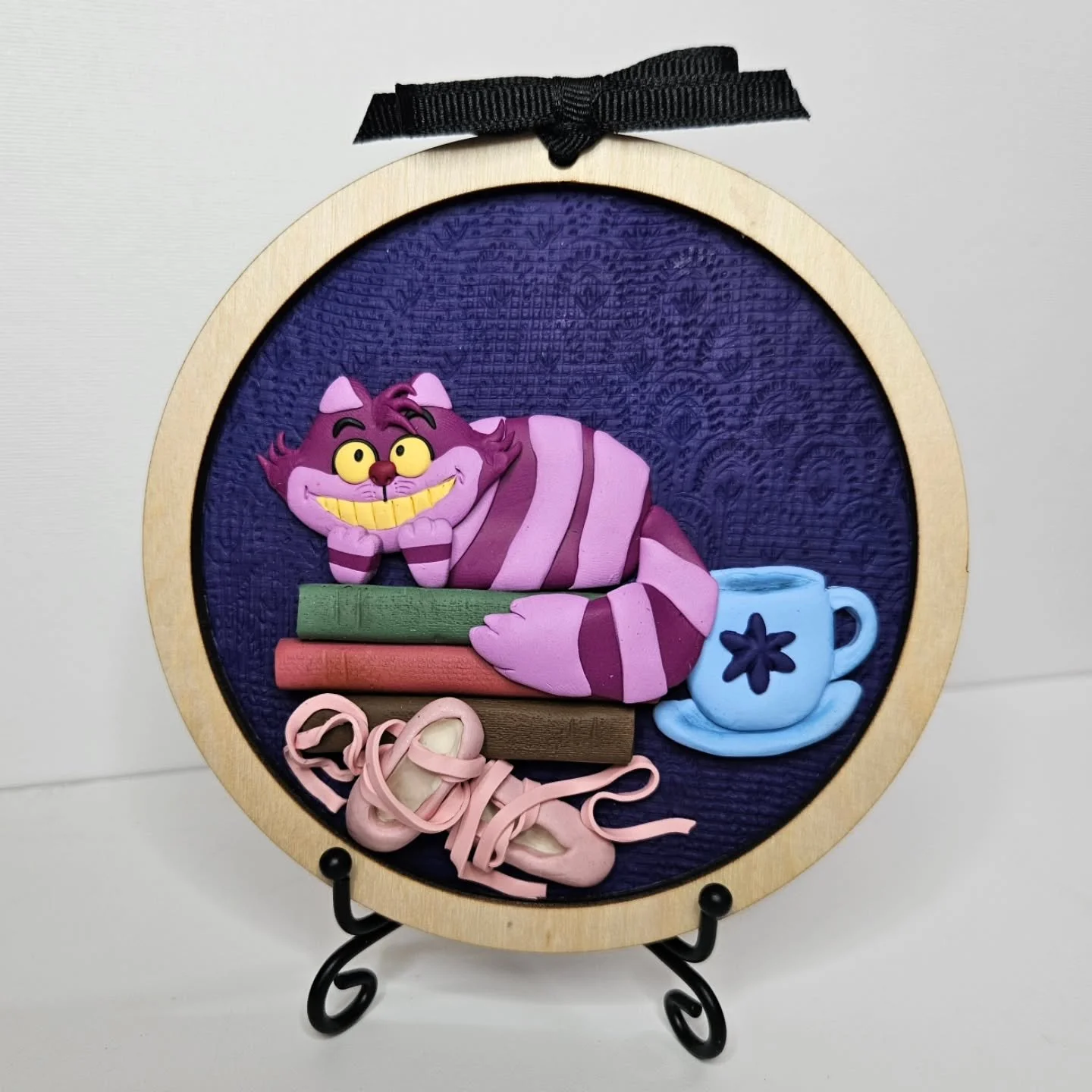 Last week was all about finishing small art pieces for dance teacher gifts. Our dance recital and ballet performance was Alice in Wonderland so I tried to tie the them in with each gift.

"Cheshire Cat Ballet" - for our very favorite ballet
