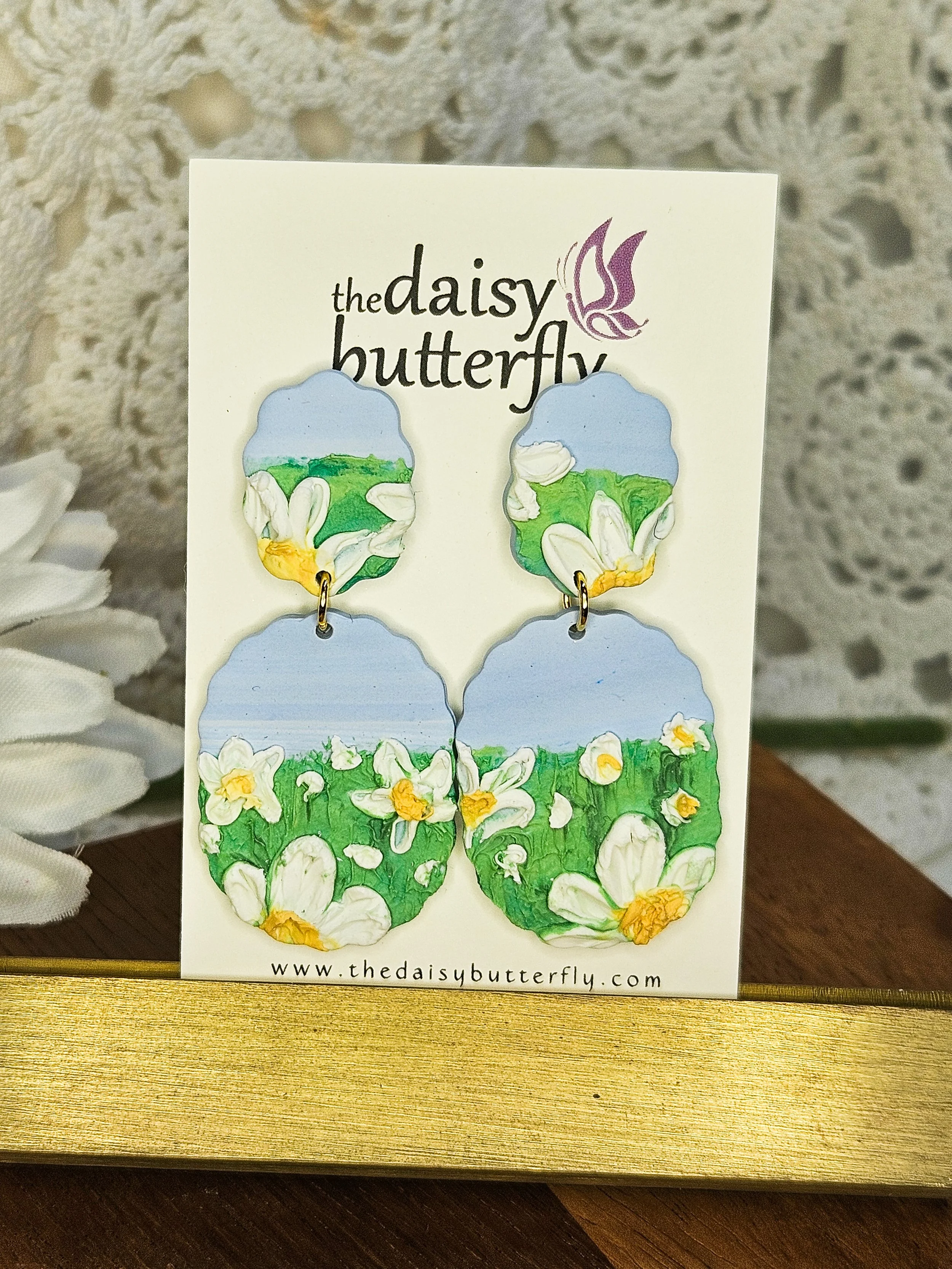 Clay Painted Daisy Field Earrings