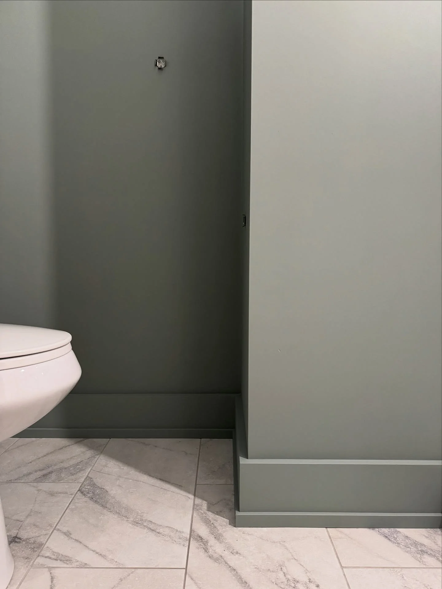 𝗣𝗔𝗥𝗧 2️⃣
Just a little sneak peek because I cannot get over this colour! I&rsquo;m so excited, it&rsquo;s completely changed the feeling in here - it&rsquo;s calm, fresh, and finally starting to feel like a space we&rsquo;ll actually love again.
