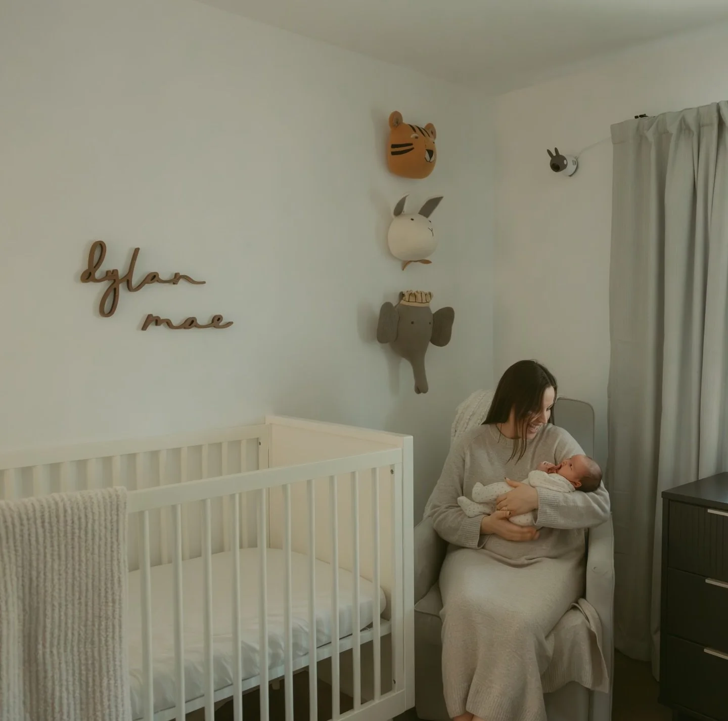 This season always has us feeling nostalgic ✨🤍

Throwing it back to Dylan&rsquo;s nursery and one of our favourite details - her custom name sign from @timberwooddesigns 

A simple, timeless piece that adds meaning, warmth, and character to any kids