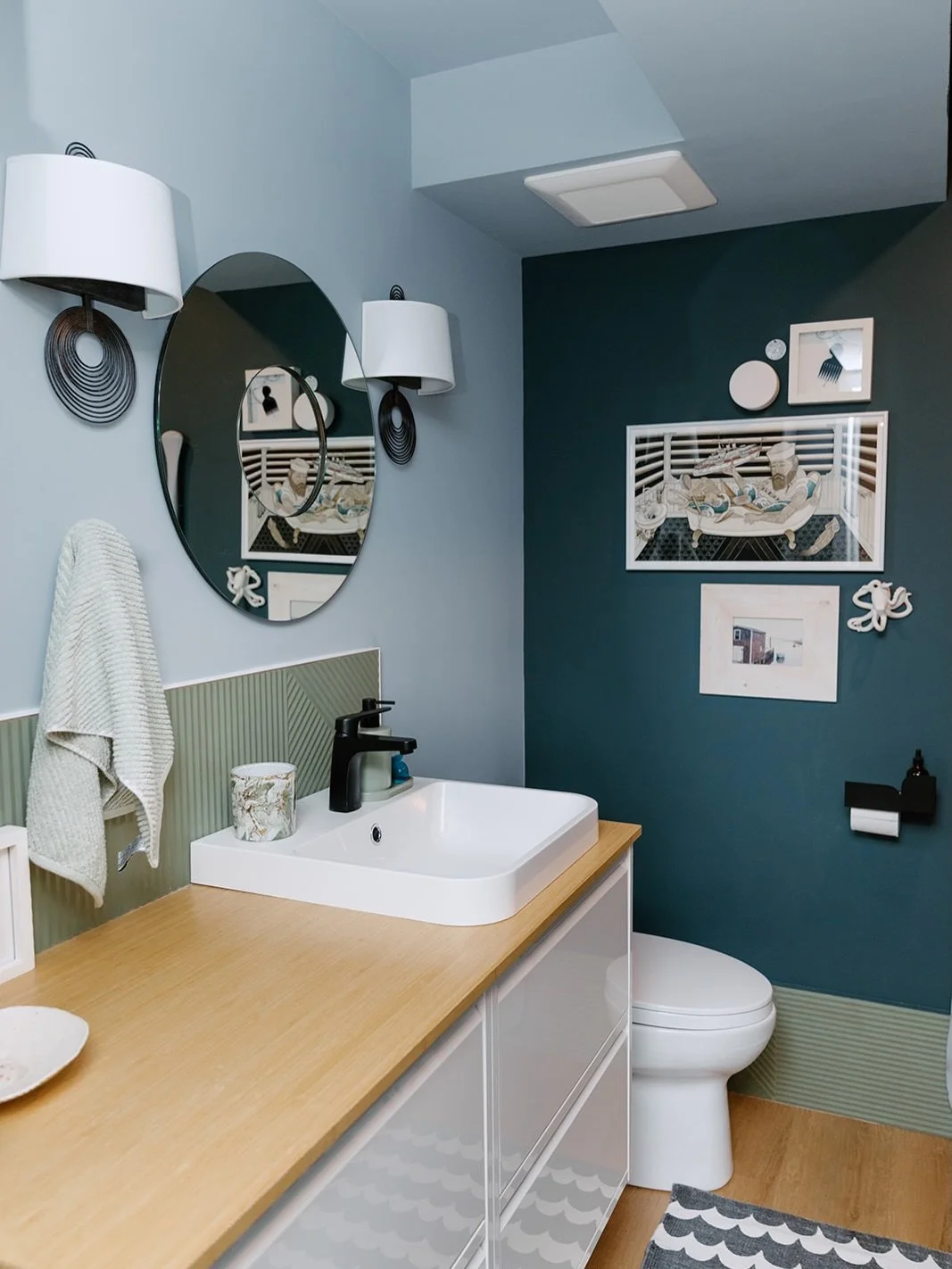𝗣𝗥𝗜𝗦𝗖𝗜𝗟𝗟𝗔 𝗣𝗥𝗢𝗝𝗘𝗖𝗧
Small space&hellip; big transformation ✨

What was once an underused storage area is now a beautiful and highly functional bathroom &amp; laundry space.

Warm oak-look vinyl flooring grounds the room, while white til