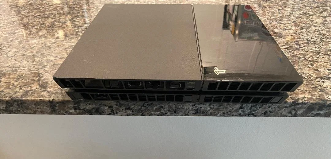 PS4_SN#MB066749387_BACK.jpg