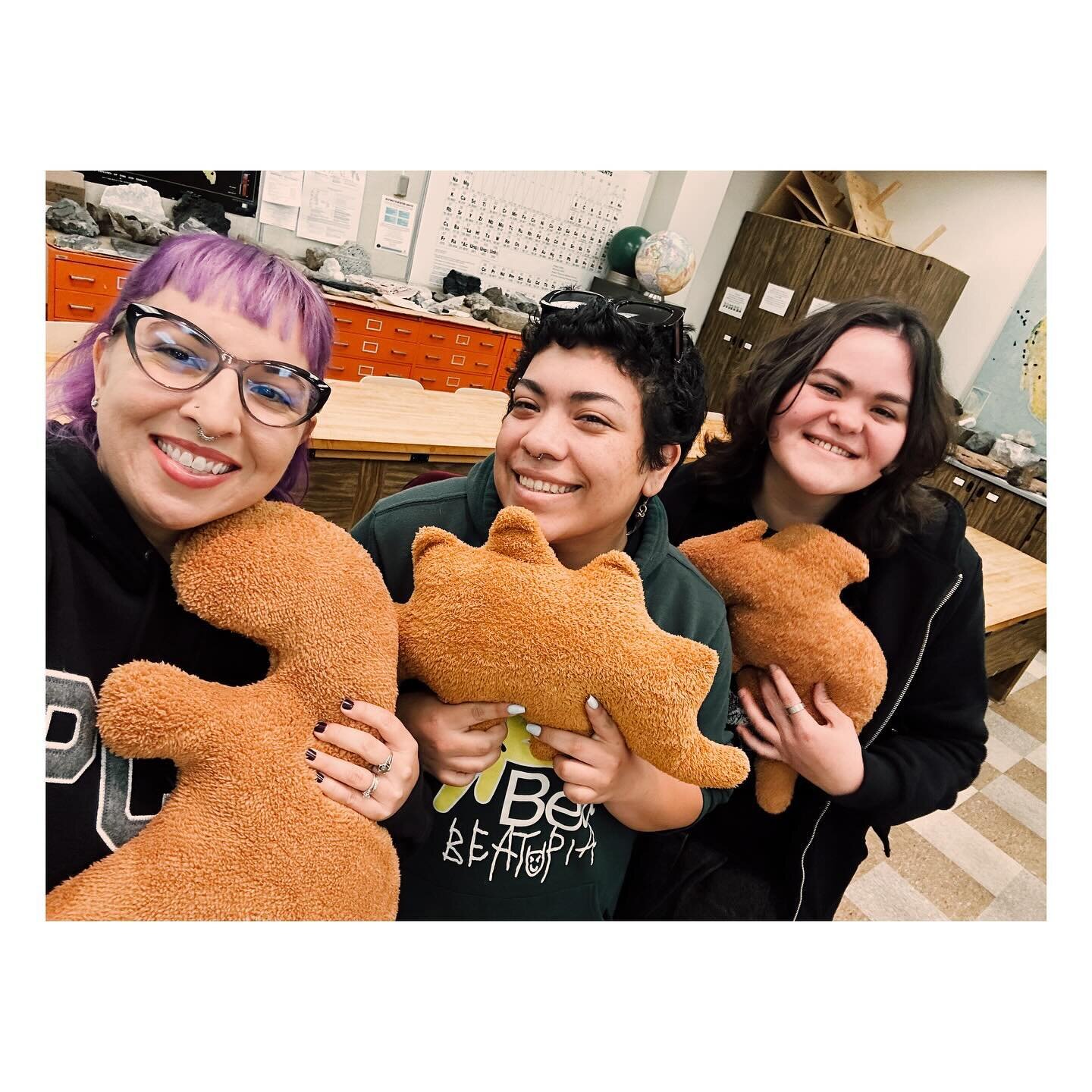 Dino Nuggie Pillows today in our 7am Dino class. Cannot even begin to describe how pleased I am to have made friends with @pantomimestitches and @_marina_xox_ - two incredibly smart and incredibly funny geo nerds that I absolutely adore. 🖤🦖🤓
.
.
.