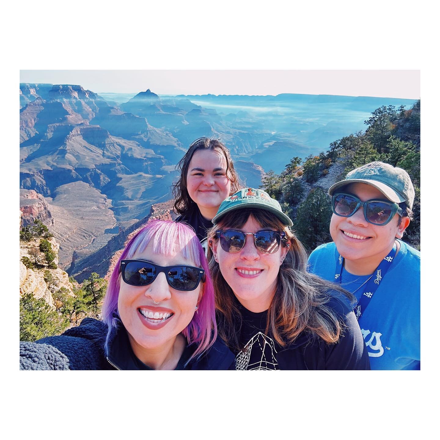 Yet another successful trip driving for Dr. Wilbur&rsquo;s Geology 30E field study - always a good time with great people 🖤
.
.
.
.
.
#grandcanyon #grandcanyonnationalpark #pccgeology #geologynerds #geologystudents #fieldstudy