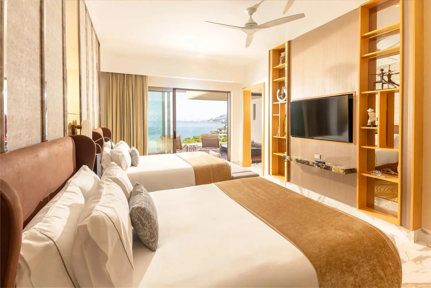 Sanctuary Jr Suite Queen - Garza Blanca Preserve