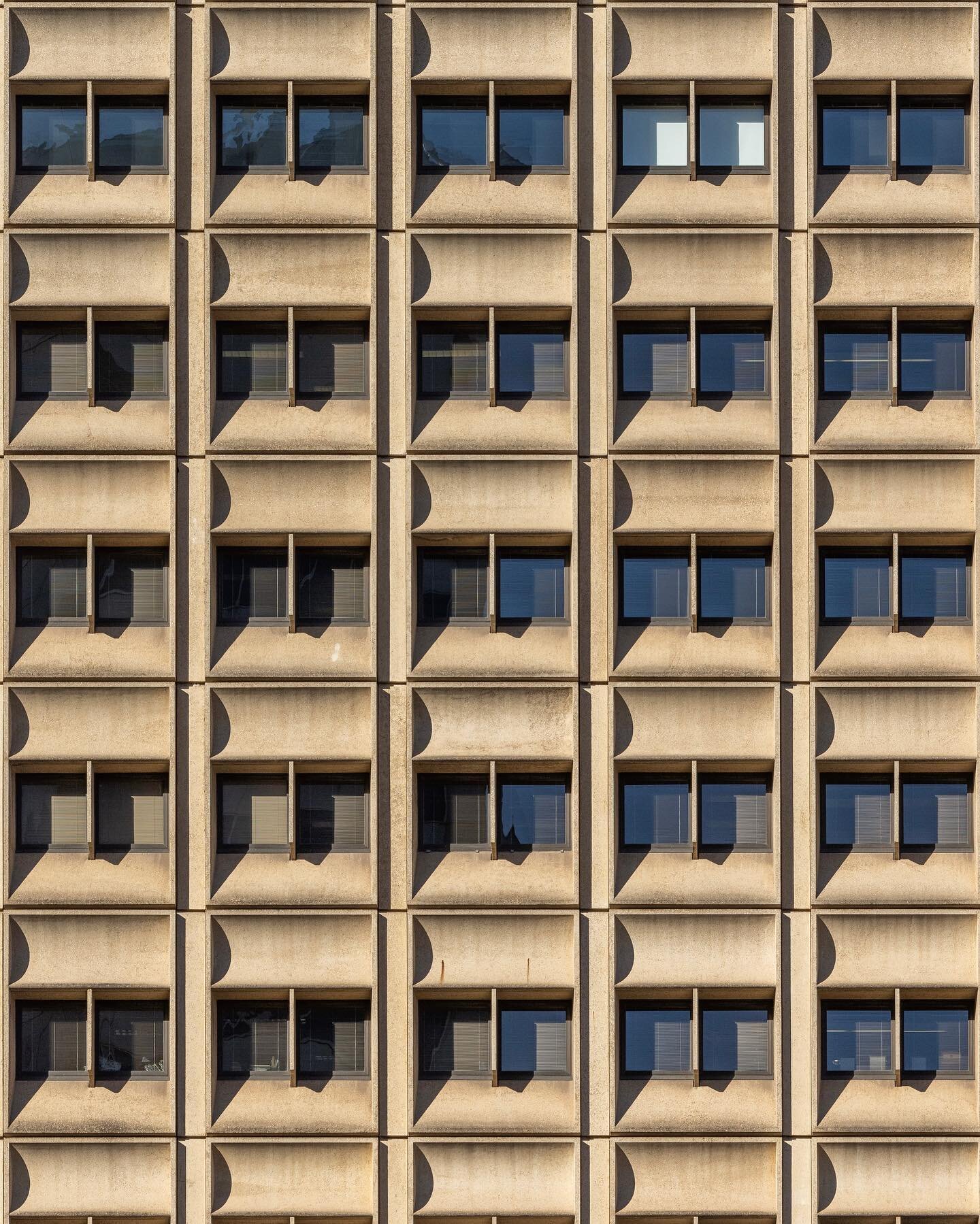 Town Hall House | Ken Woolley - Ancher, Mortlock and Woolley | Sydney, AU