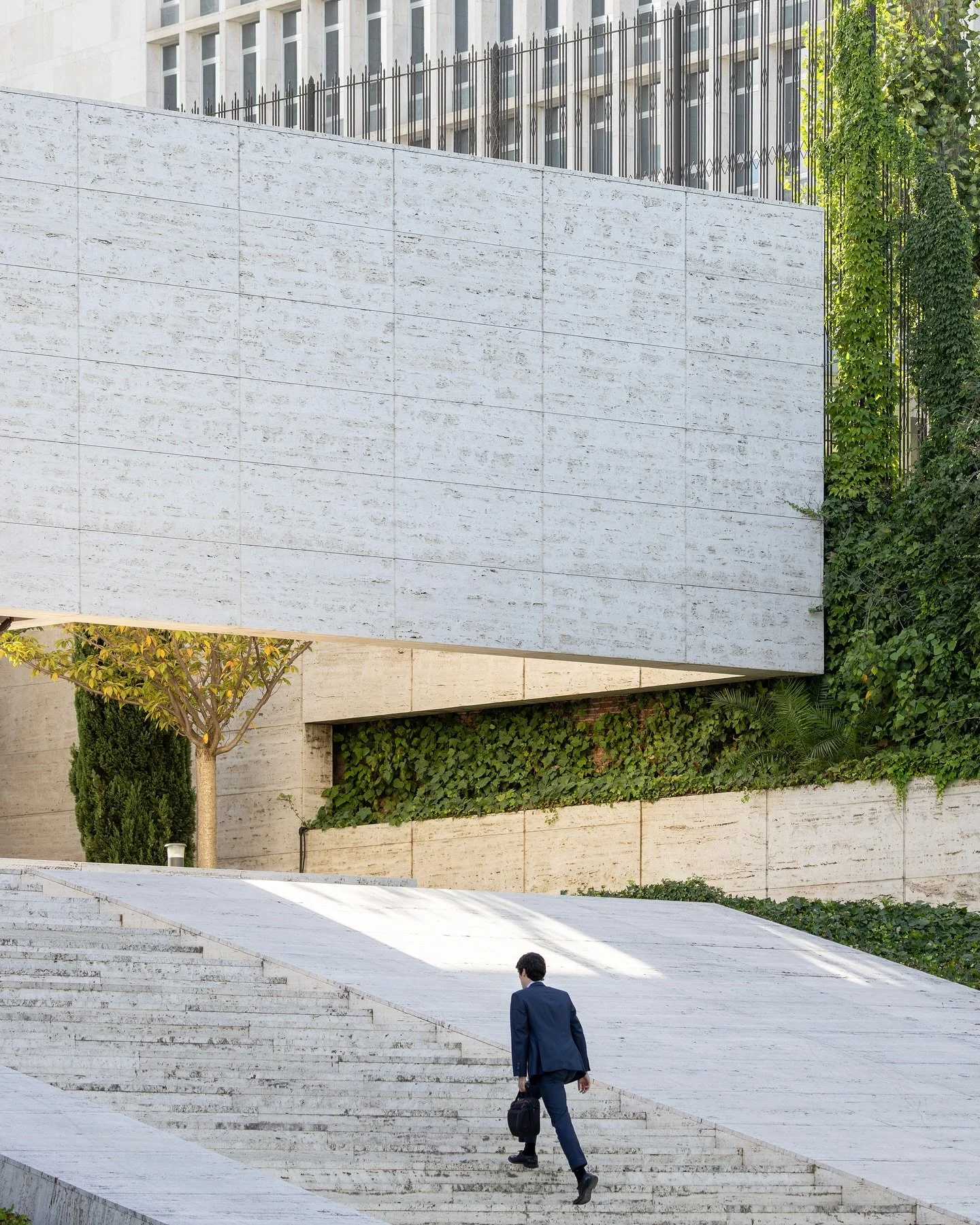 Edificio Castelar | @rafaeldelahoz_ | Madrid, ES